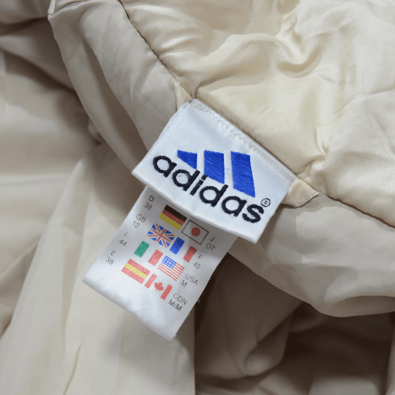Adidas × Vintage Vintage Adidas Jacket size UK 12 USA M Puffer Ivory AQ2002 Size M / US 6-8 / IT 42-44 - 11 Thumbnail
