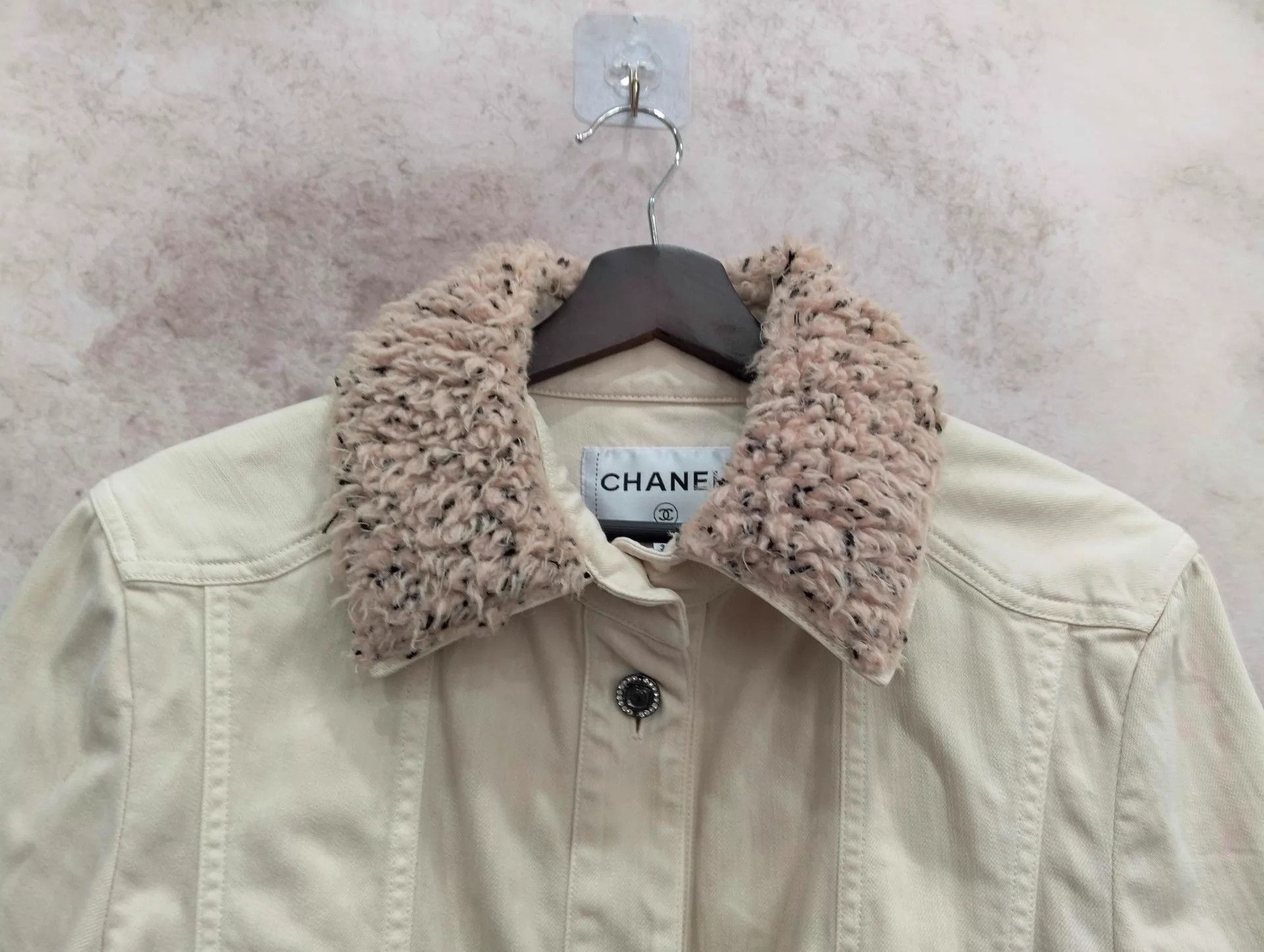 Chanel Chanel Beige Fur Collar Denim Jacket 38 95New Size S / US 4 / IT 40 - 4 Thumbnail