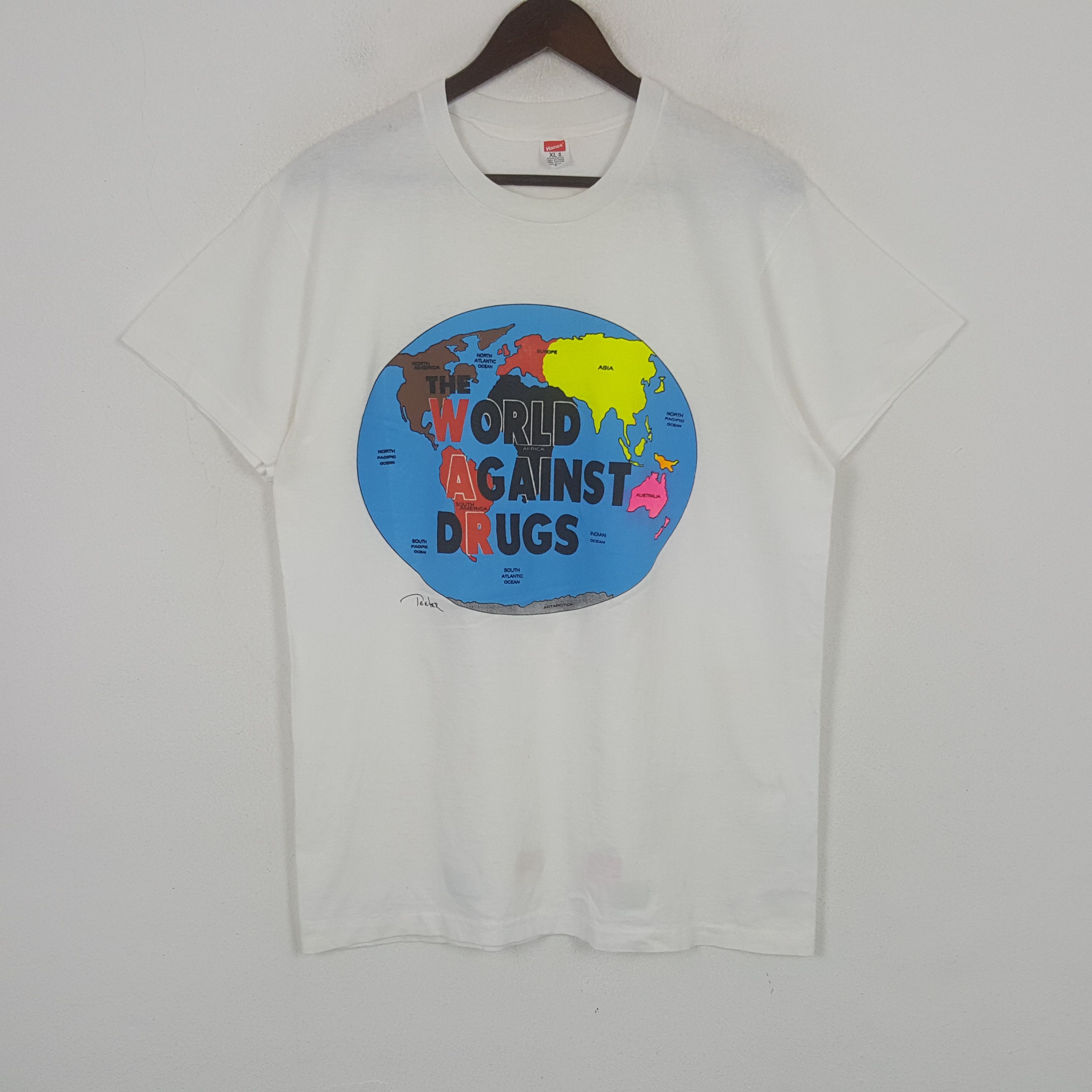Band Tees Vintage The World Against Drugs Tshir Size US L / EU 52-54 / 3 - 1 Thumbnail
