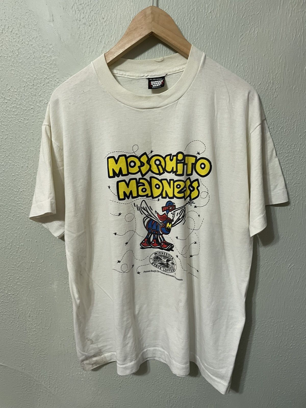 Vintage Vintage Mosquito Madness T-Shirt Size US XL / EU 56 / 4 - 1 Thumbnail