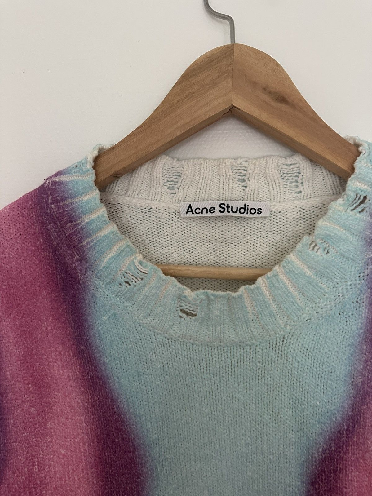 Acne Studios Rare 🔥 Acne Studios gradient blue-rose sweater longsleeve Size US M / EU 48-50 / 2 - 2 Thumbnail