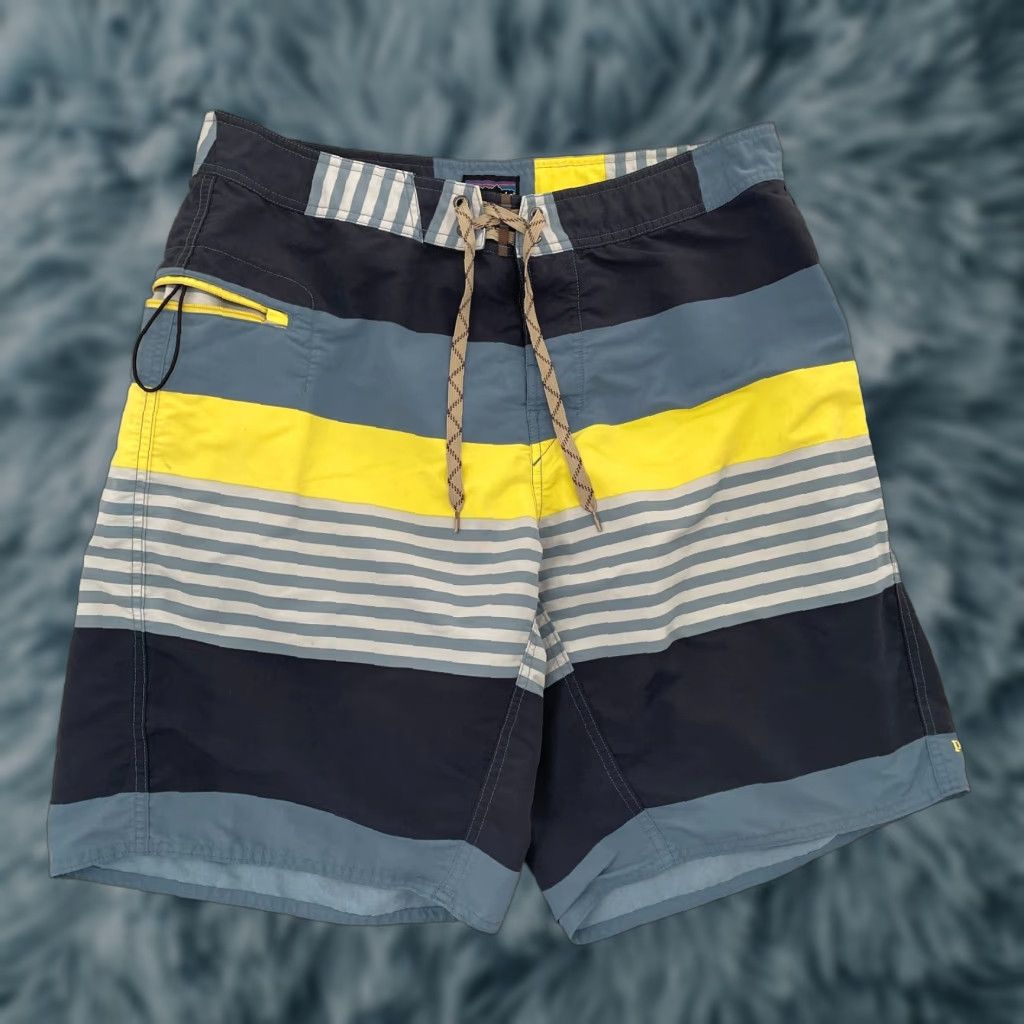 Patagonia Patagonia Shorts Adult 34 Blue Swim Trunks Lightweight Board Outdoors Logo Mens Size US 34 / EU 50 - 1 Thumbnail