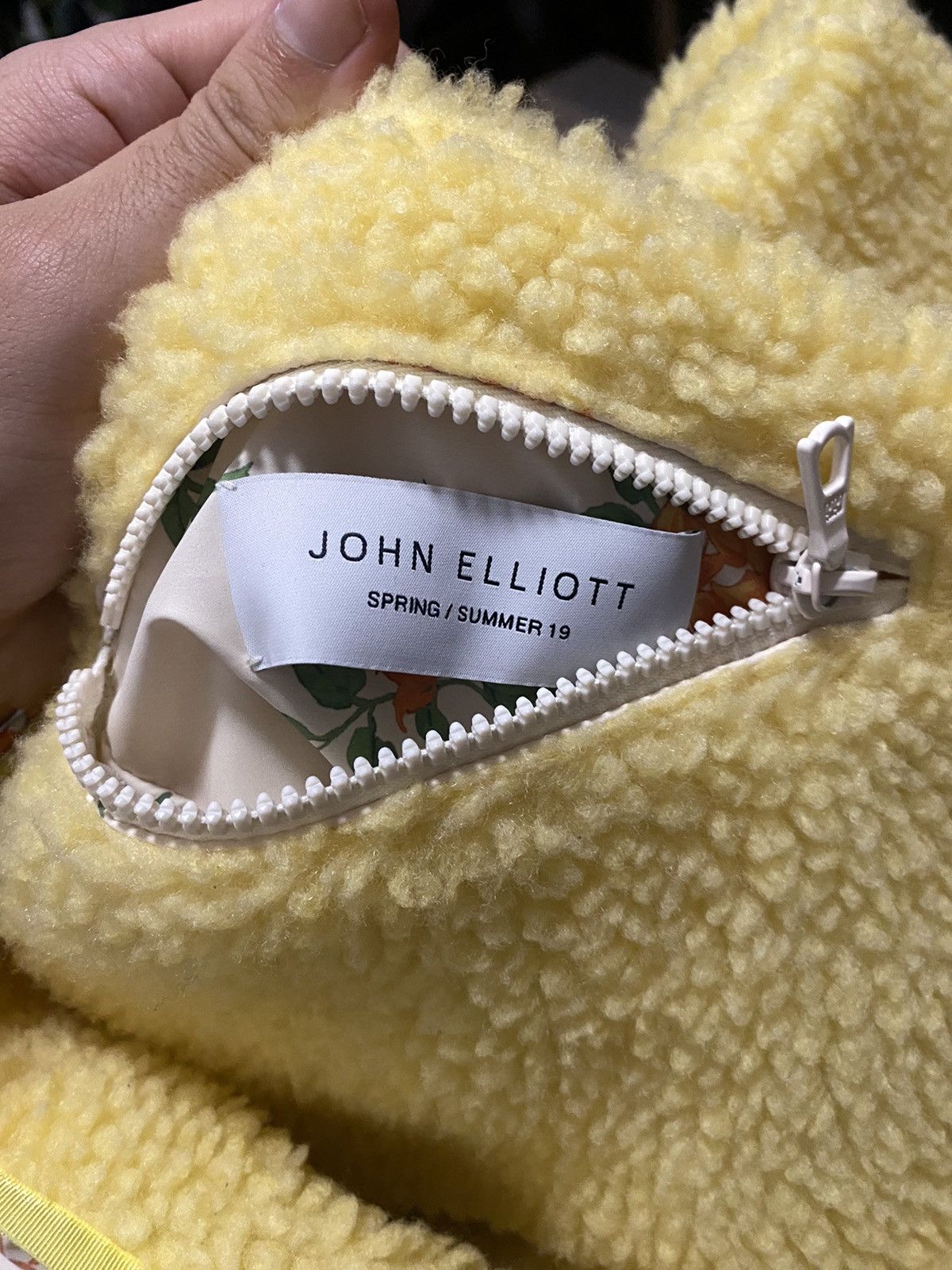 John Elliott John Elliott - Reversible Polar Fleece Bougainvillea (3/L) Size US L / EU 52-54 / 3 - 6 Thumbnail