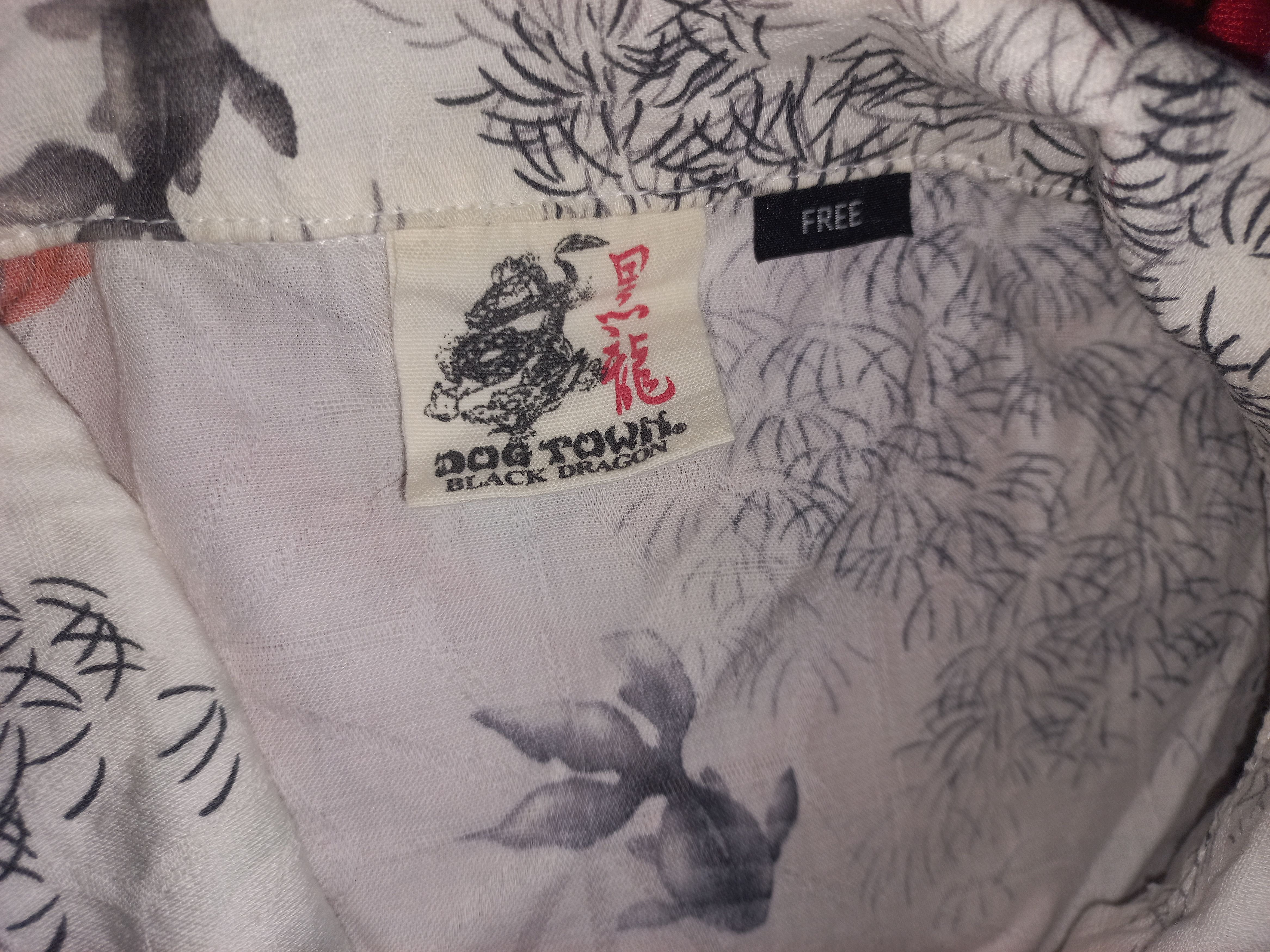 Dogtown Vintage DogTown Black Dragon shirt (See measurements) Size US L / EU 52-54 / 3 - 6 Thumbnail
