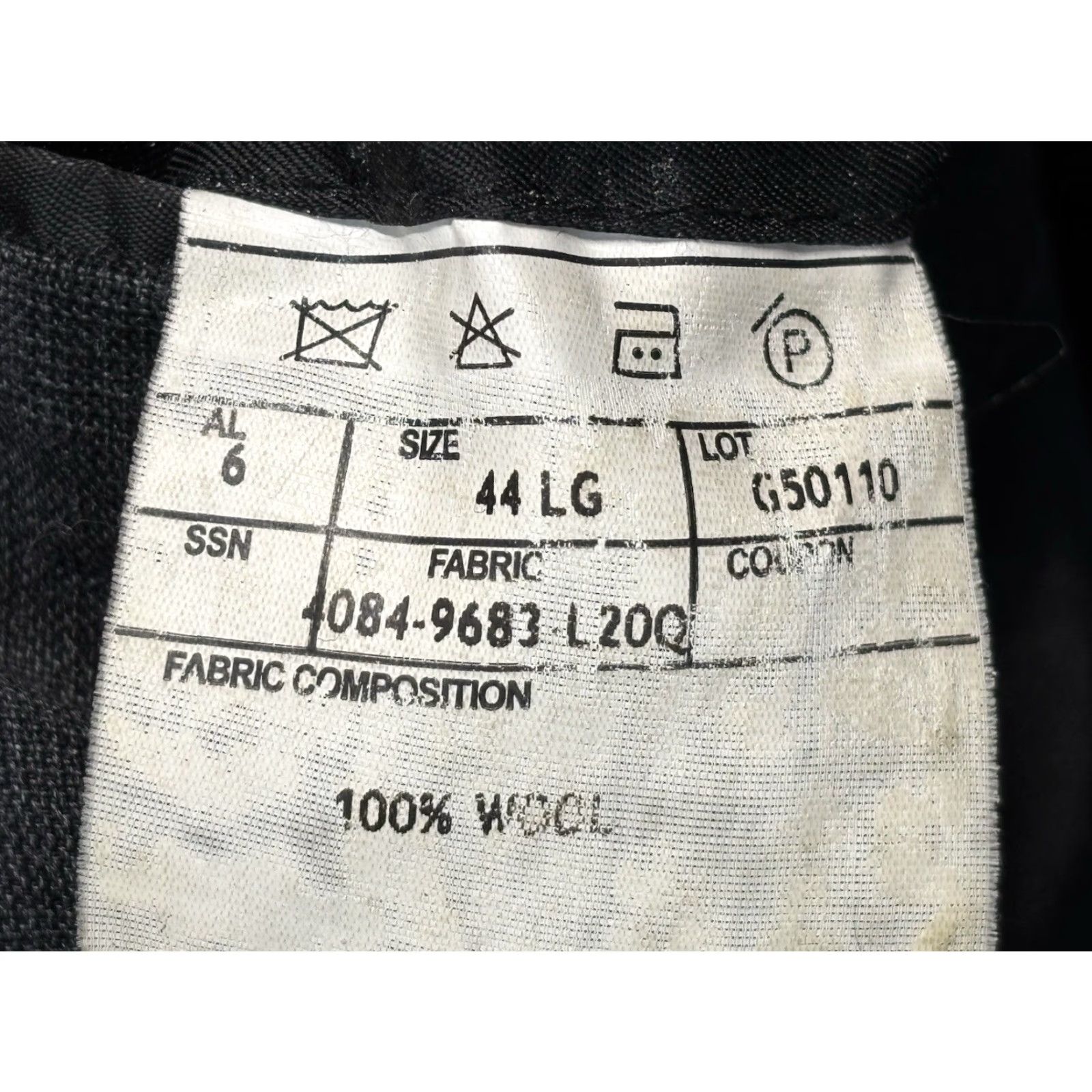 Jos. A. Bank VINTAGE Jos A Bank Windowpane Blazer Sport Coat Men’s 44L Grey 100% Wool, Two-Button, Long Chest 44, Regular, Blazer Mensiteerd Size 44R - 6 Thumbnail