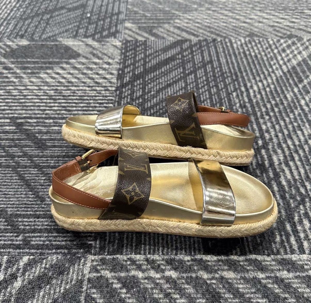 Louis Vuitton Louis Vuitton Monogram Slide Sandals J42 Size US 6 / IT 36 - 5 Thumbnail