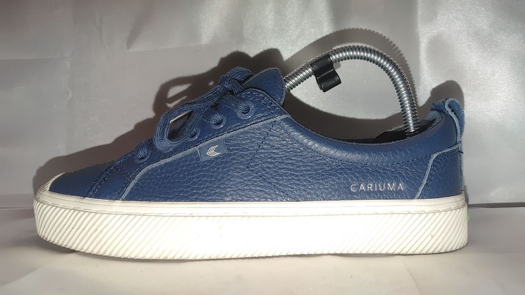 Carven Cariuma OCA Pebbled Leather Sneaker in Marine Blue Size 8 Size US 8 / IT 38 - 3 Thumbnail