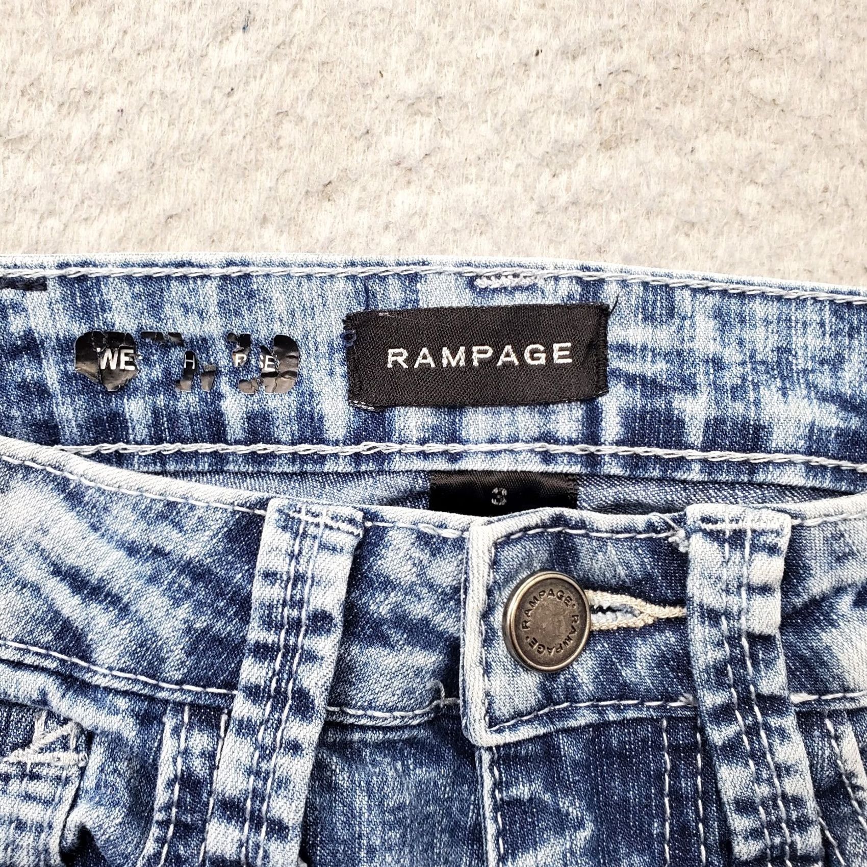 Vintage Rampage Jeans Womens 3 Denim Stretch Acid Wash Skinny Leg Casual Streetwear Womens Size 3 Blue Denim 26x30 5-Pocket Size 26" / US 2 / IT 38 - 7 Thumbnail