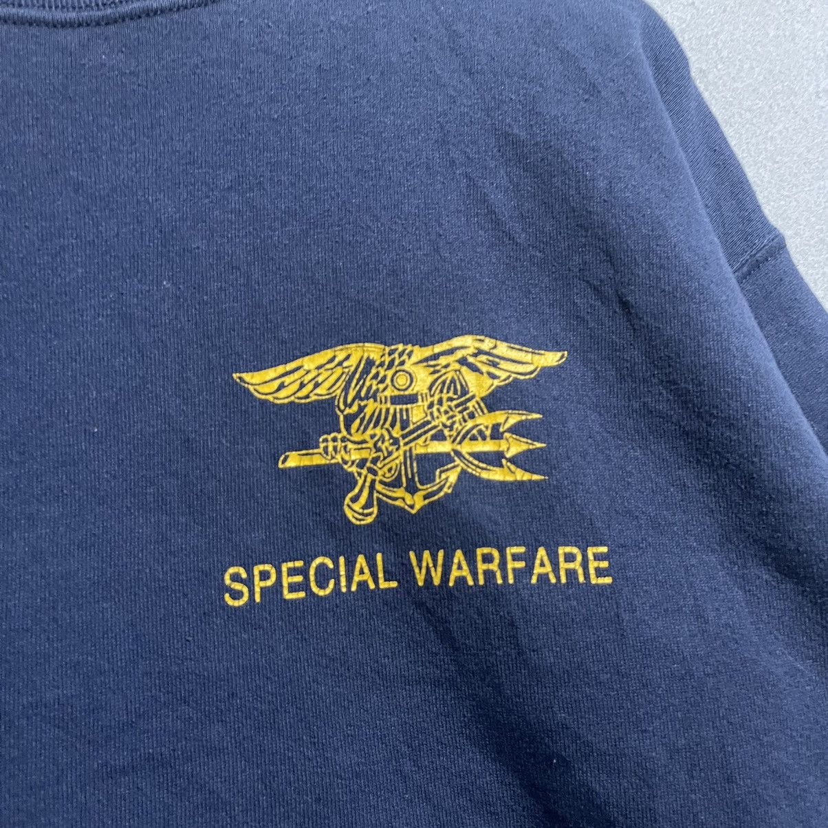 Fruit Of The Loom 1990s US Navy SEALs Sweatshirt Military Crewneck Size US L / EU 52-54 / 3 - 6 Thumbnail