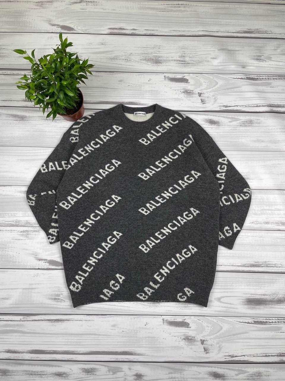 BALENCIAGA ロゴカーディガン BALENCIAGA バレンシアガ Long Sleeve Logo Cardigan ロゴ