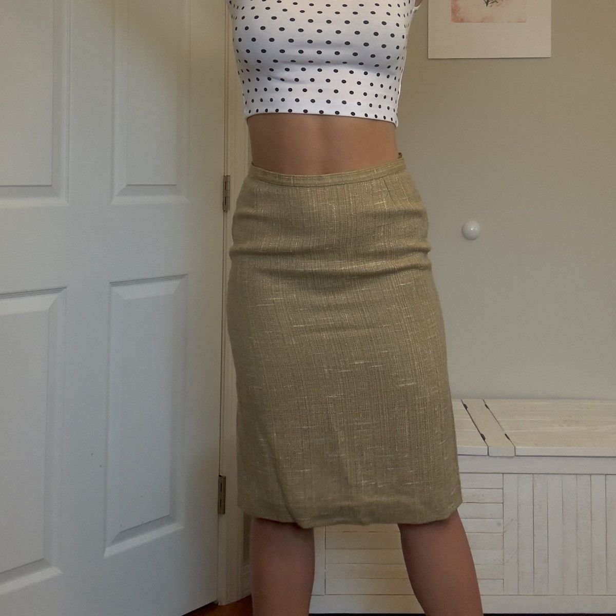 Dolce & Gabbana Authentic Vintage Dolce & Gabbana Tan & Gold Tweed Skirt Size 28" / US 6 / IT 42 - 1 Thumbnail