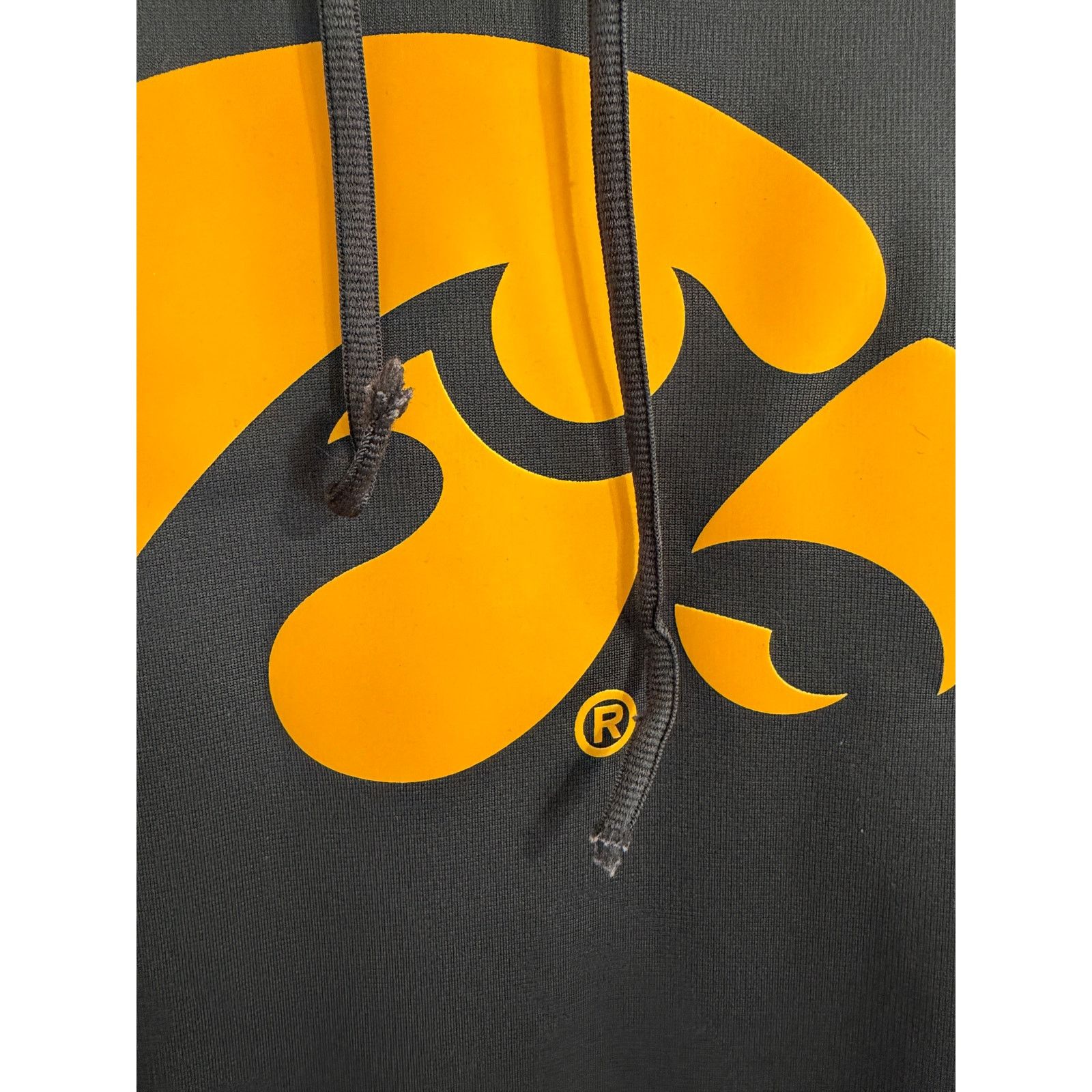Nike Iowa Hawkeyes Gray and Yellow Nike Hoodie Size Small Size US S / EU 44-46 / 1 - 3 Thumbnail