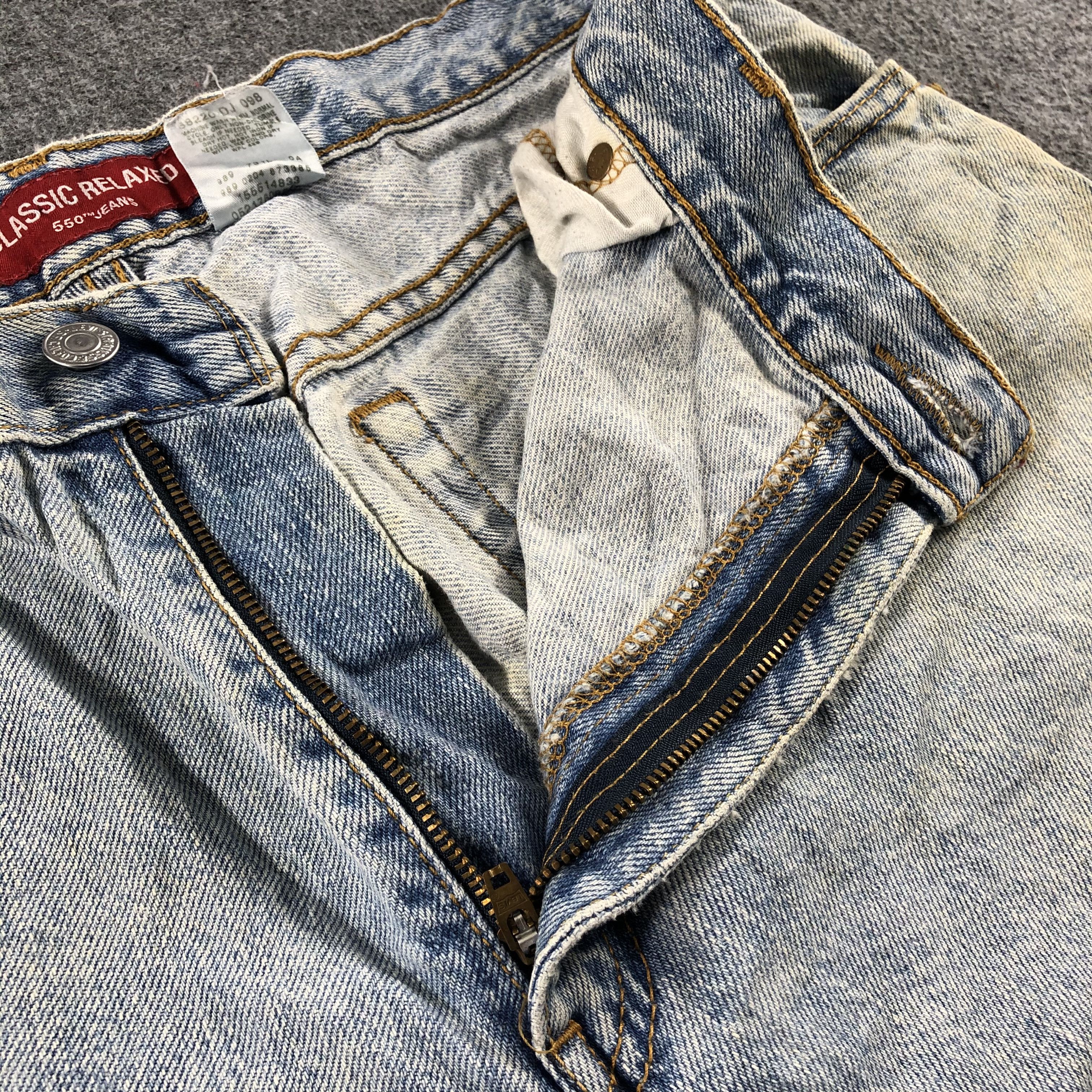 Levi's Vintage Light Wash Levis 550 Jeans-J2590 Size US 33 - 8 Thumbnail