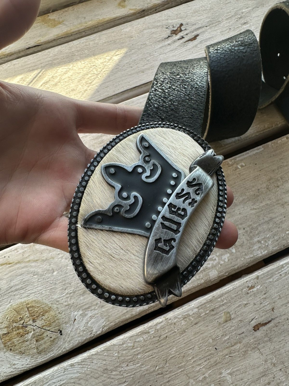 Guess 🚨GUESS CROWN BIG BUCKLE VINTAGE BELT ITALY COW RARE OPIUM Size ONE SIZE - 2 Thumbnail