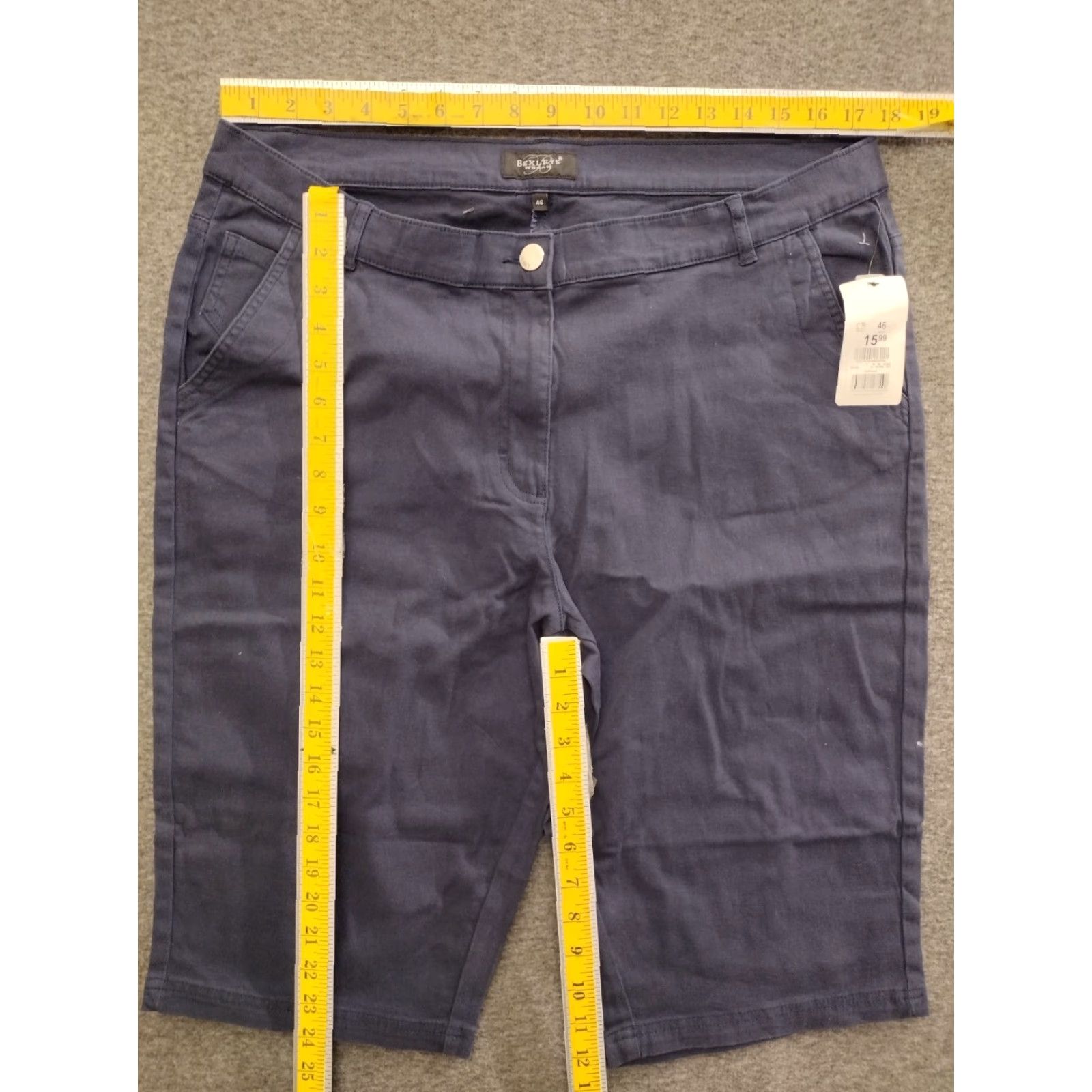 Vintage Bexleys Women's High Rise Chino Shorts Gray/Blue 46 Shorts Womens Plus Size 46 Cotton Blend Zip 5-Pocket Inseam 12 in Casual Summer CIVARIANT Size 32" / US 10 / IT 46 - 4 Thumbnail