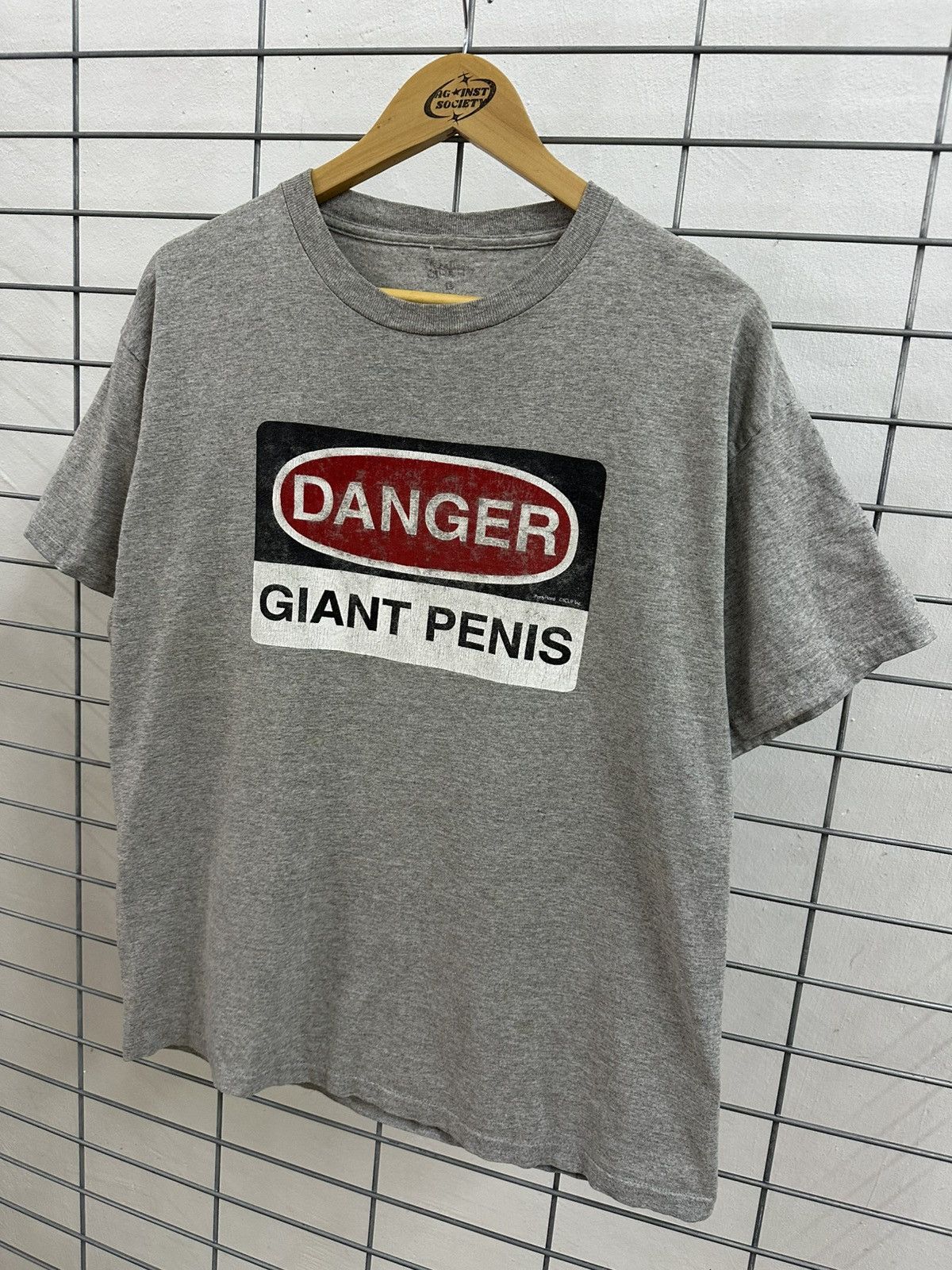 Other Rare And Beautiful Danger Giant Penis iPartyHard Wording Tee Size US L / EU 52-54 / 3 - 3 Thumbnail