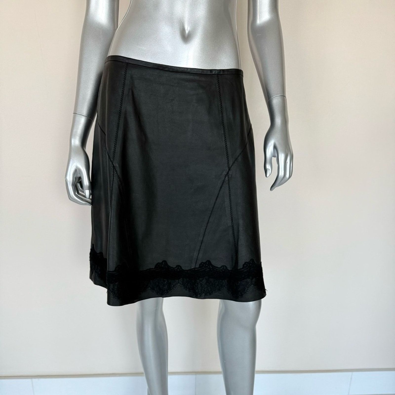 Elie Tahari Elie Tahari women leather skirt size 8 US Size 30" / US 8 / IT 44 - 1 Thumbnail