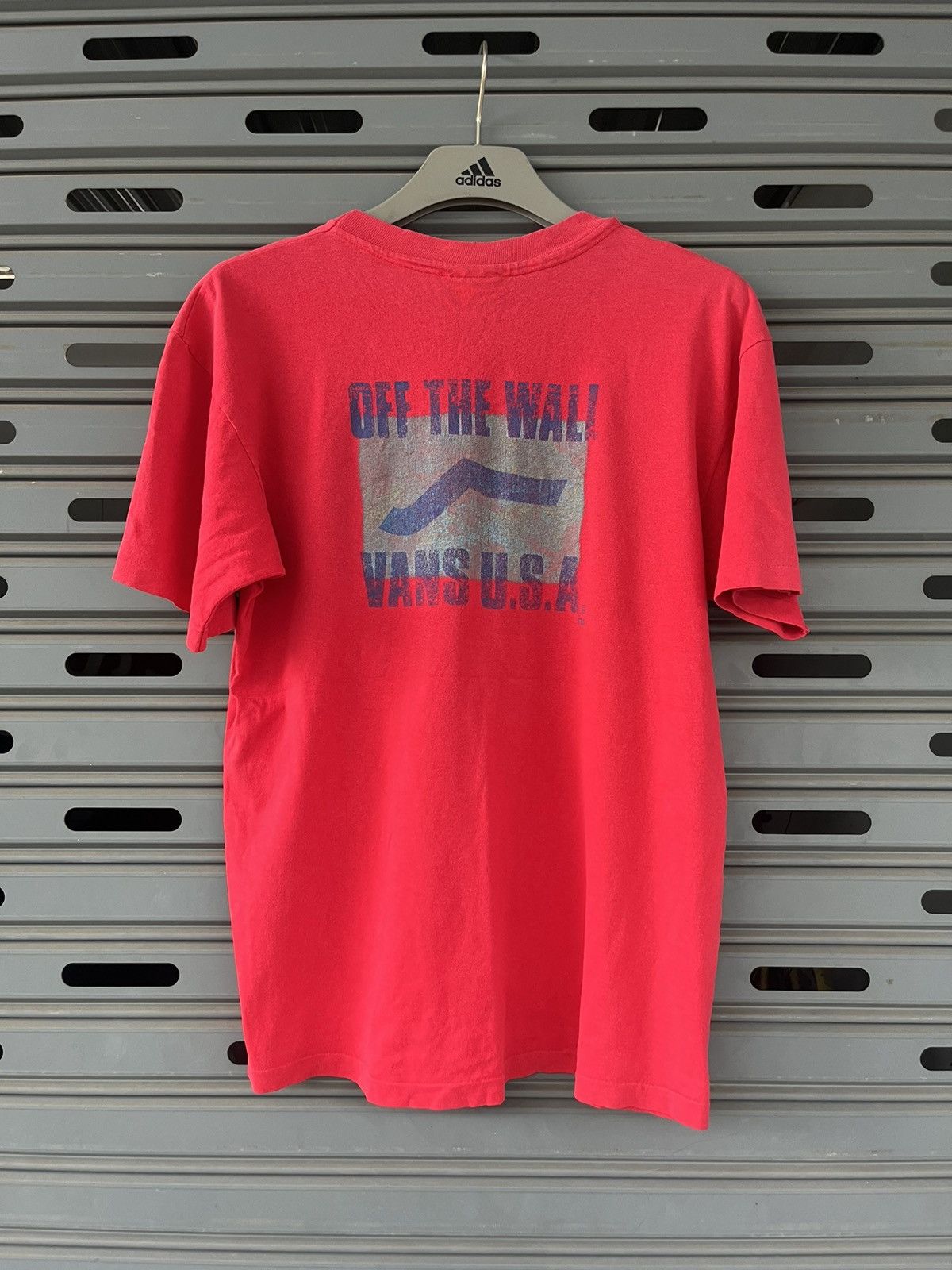 Vans × Vintage Vintage VANS OFF THE WALL U.S.A 90’s Skateboard Tshirt Size US L / EU 52-54 / 3 - 3 Thumbnail
