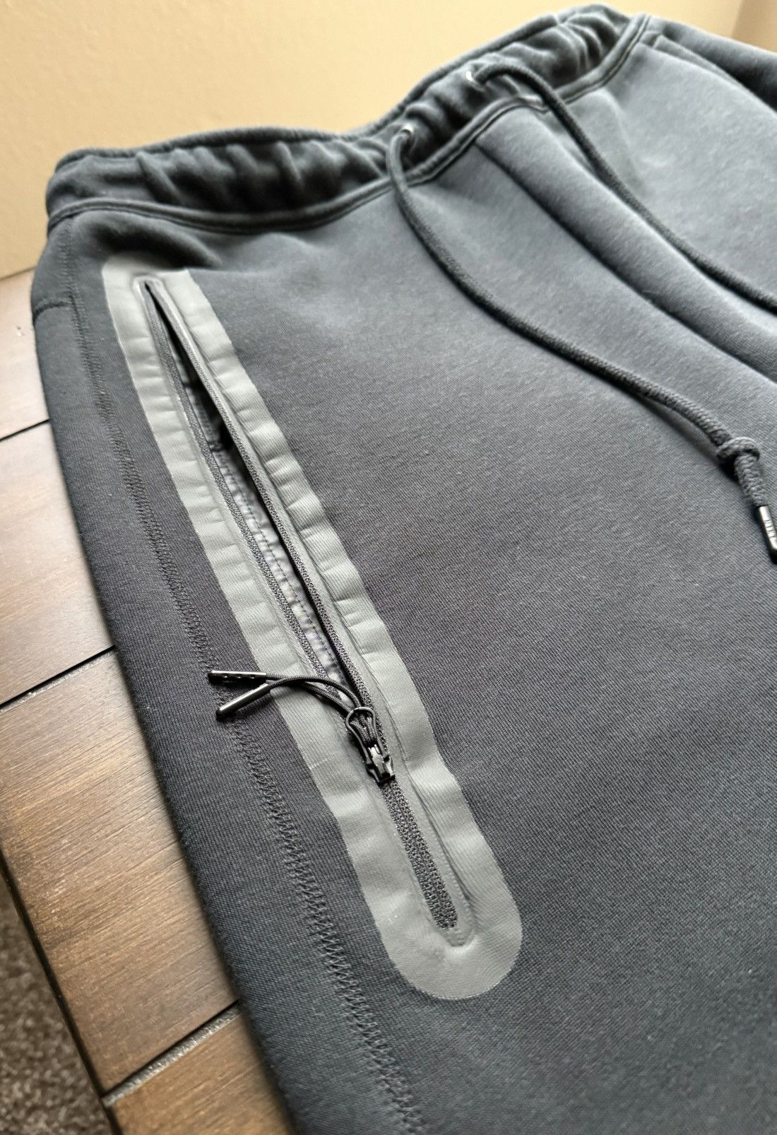Nike Nike Tech Jogger Size US 32 / EU 48 - 2 Thumbnail