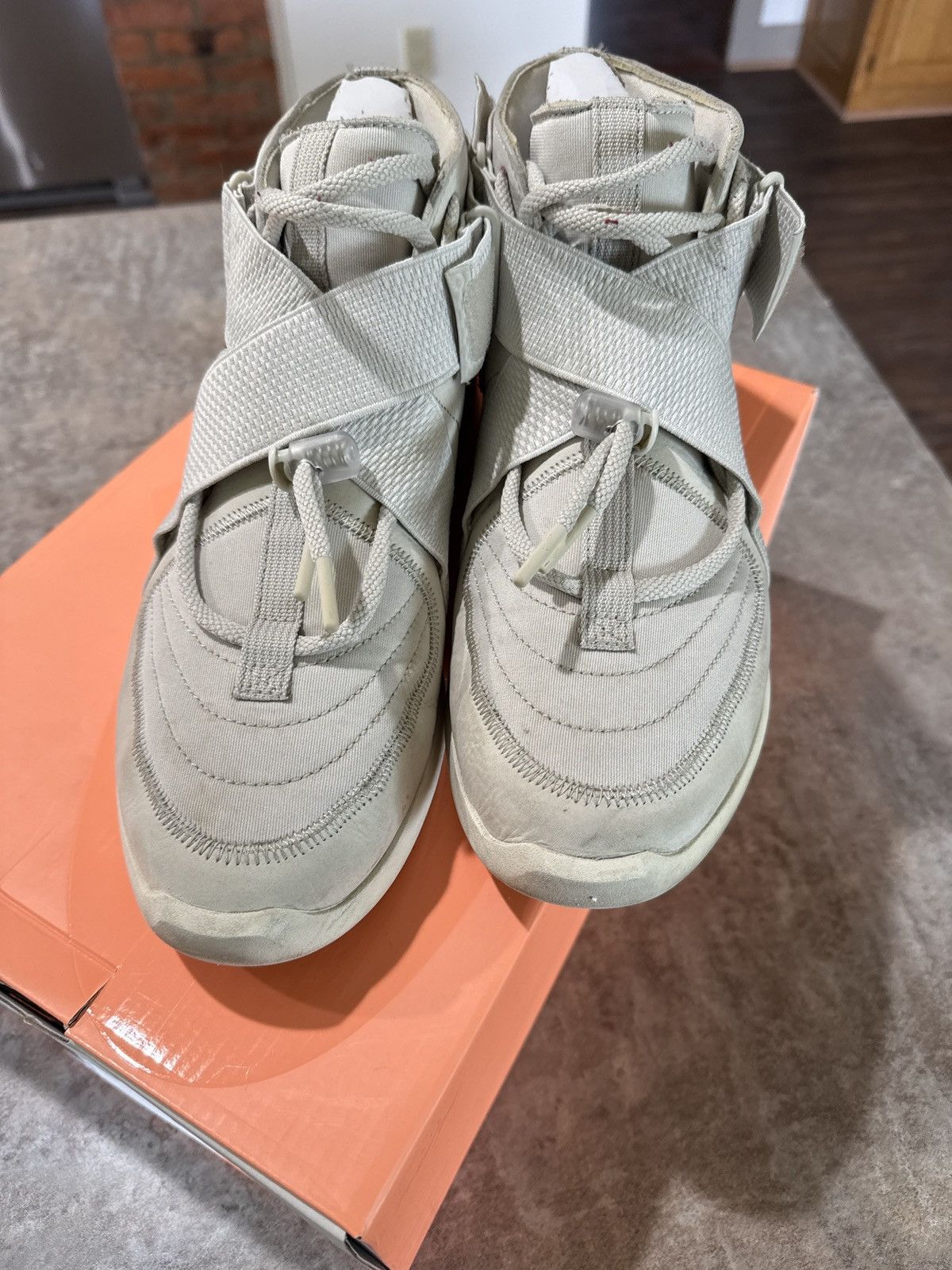 Fear of God × Nike Nike Air Fear Of God Raid ‘Light Bone’ size 10.5 with box Size US 10.5 / EU 43-44 - 4 Thumbnail