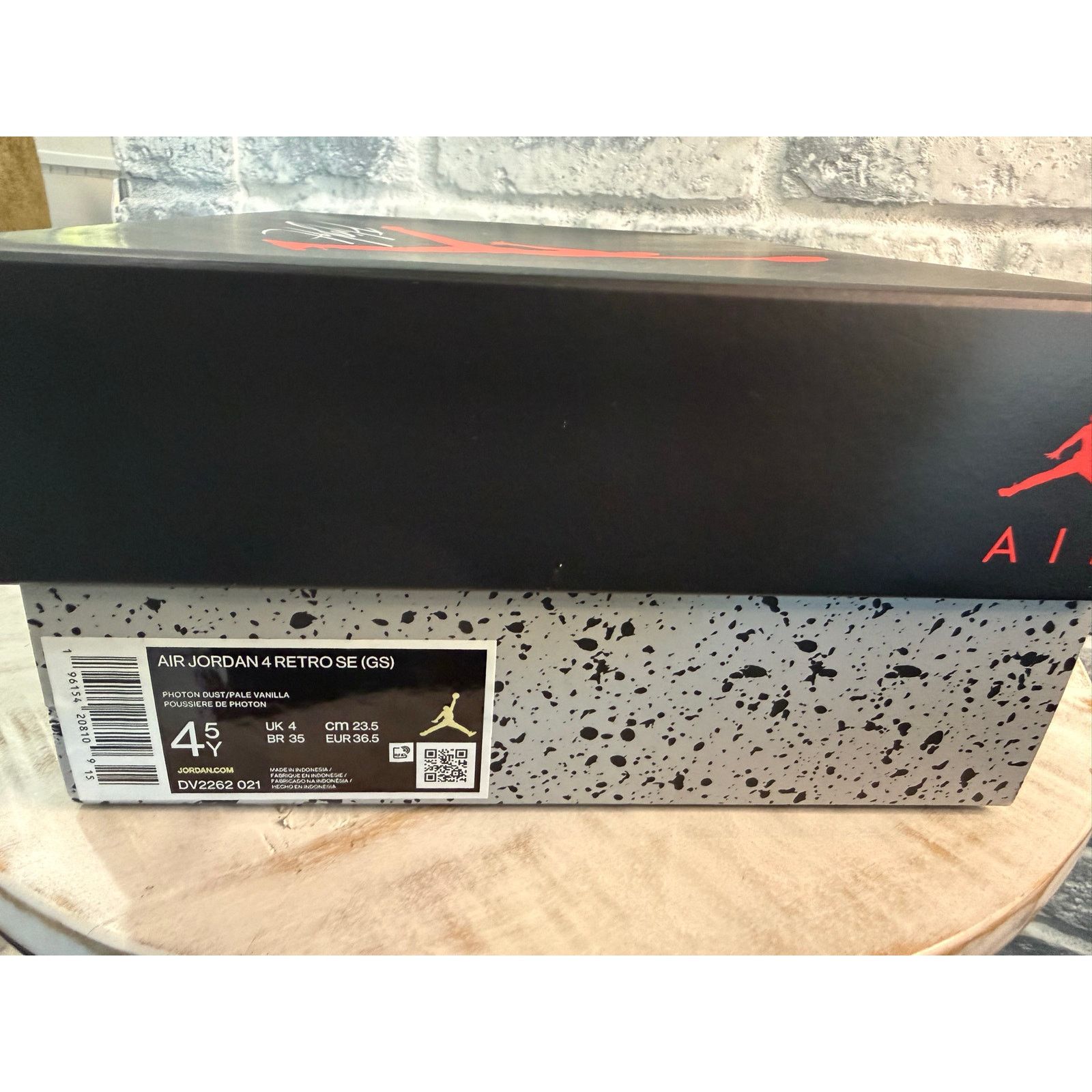 Jordan Brand Jordan 4 Retro Craft Photon Dust Size 4.5 Size US 5 / EU 37 - 9 Thumbnail