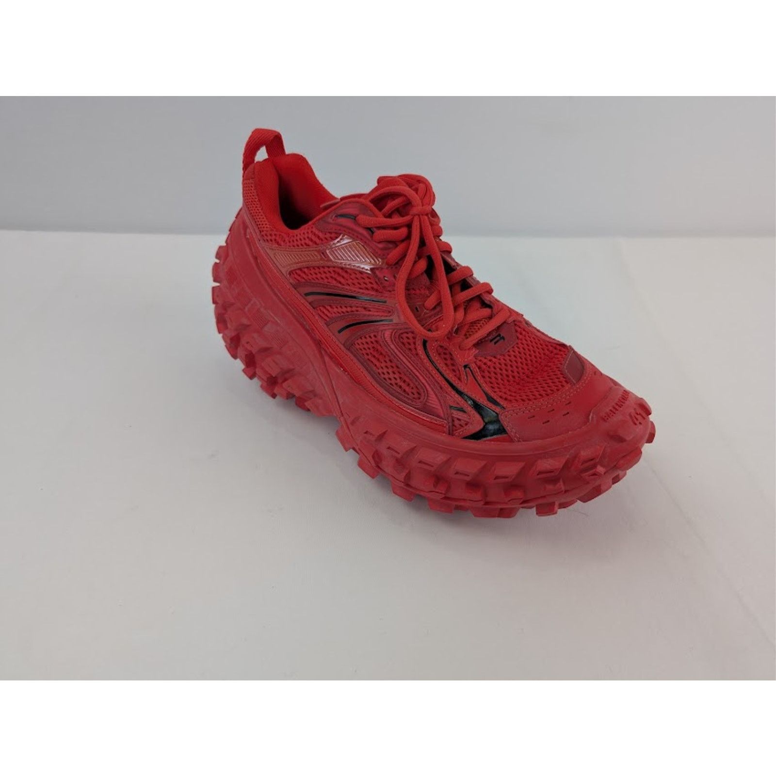 Balenciaga o1rshd1 Bouncer / Defender Sneaker in Red / Black Size US 11 / EU 44 - 4 Thumbnail