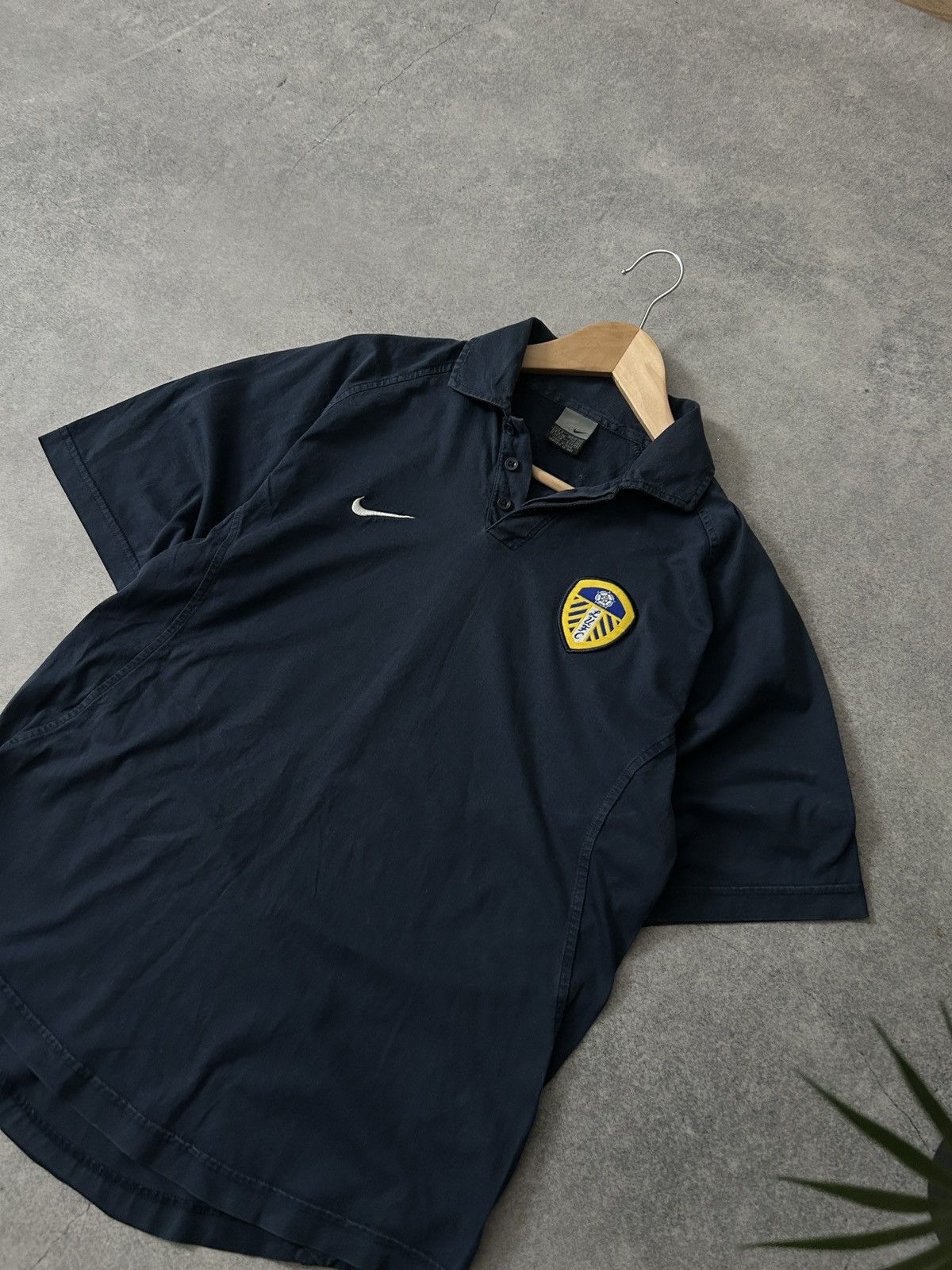 Nike Vintage Nike Leeds 00s polos jersey mens y2k Size US S / EU 44-46 / 1 - 2 Thumbnail