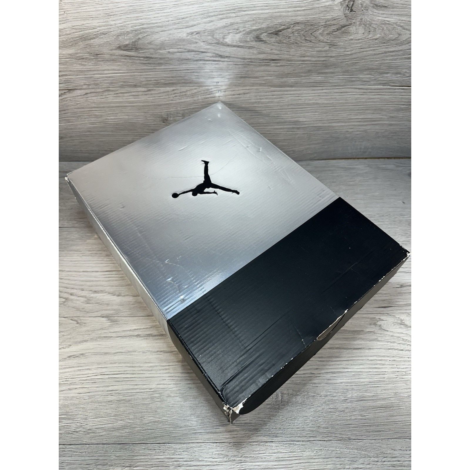 Jordan Brand Jordan 6 Retro Chrome - Size 9.5 Size US 9.5 / EU 42-43 - 9 Thumbnail