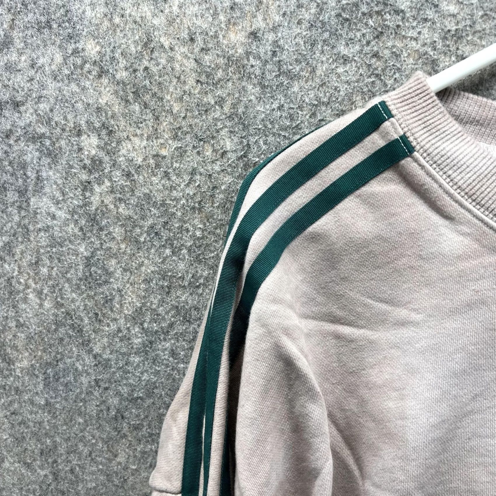Adidas VINTAGE Adidas Sweater Women Small Trefoil Green Crewneck Sweatshirt Pullover Cropped Size S / US 4 / IT 40 - 4 Thumbnail