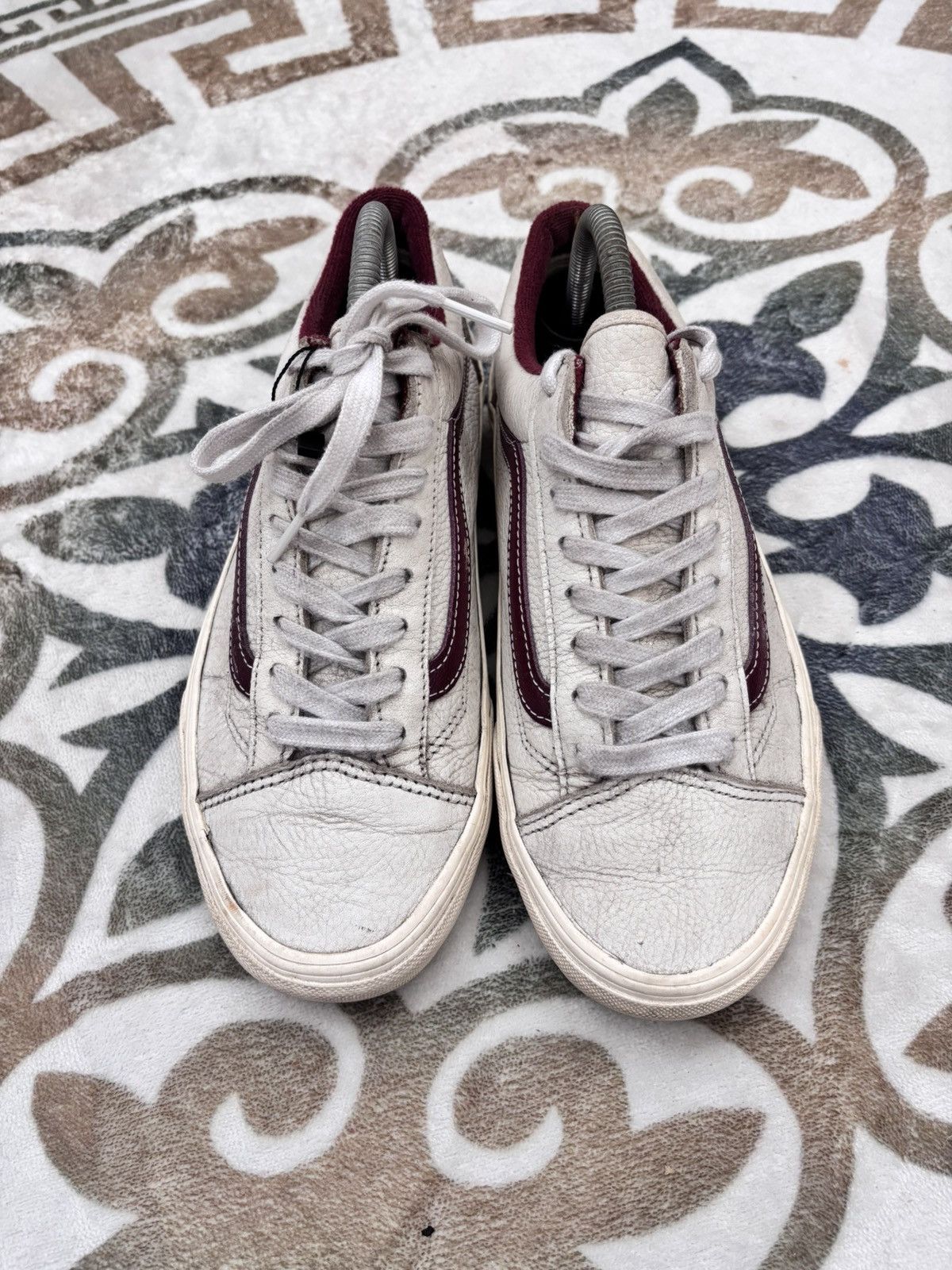 Vans Vans Oldskool Leather White 40Eur Size US 7.5 / EU 40-41 - 2 Thumbnail