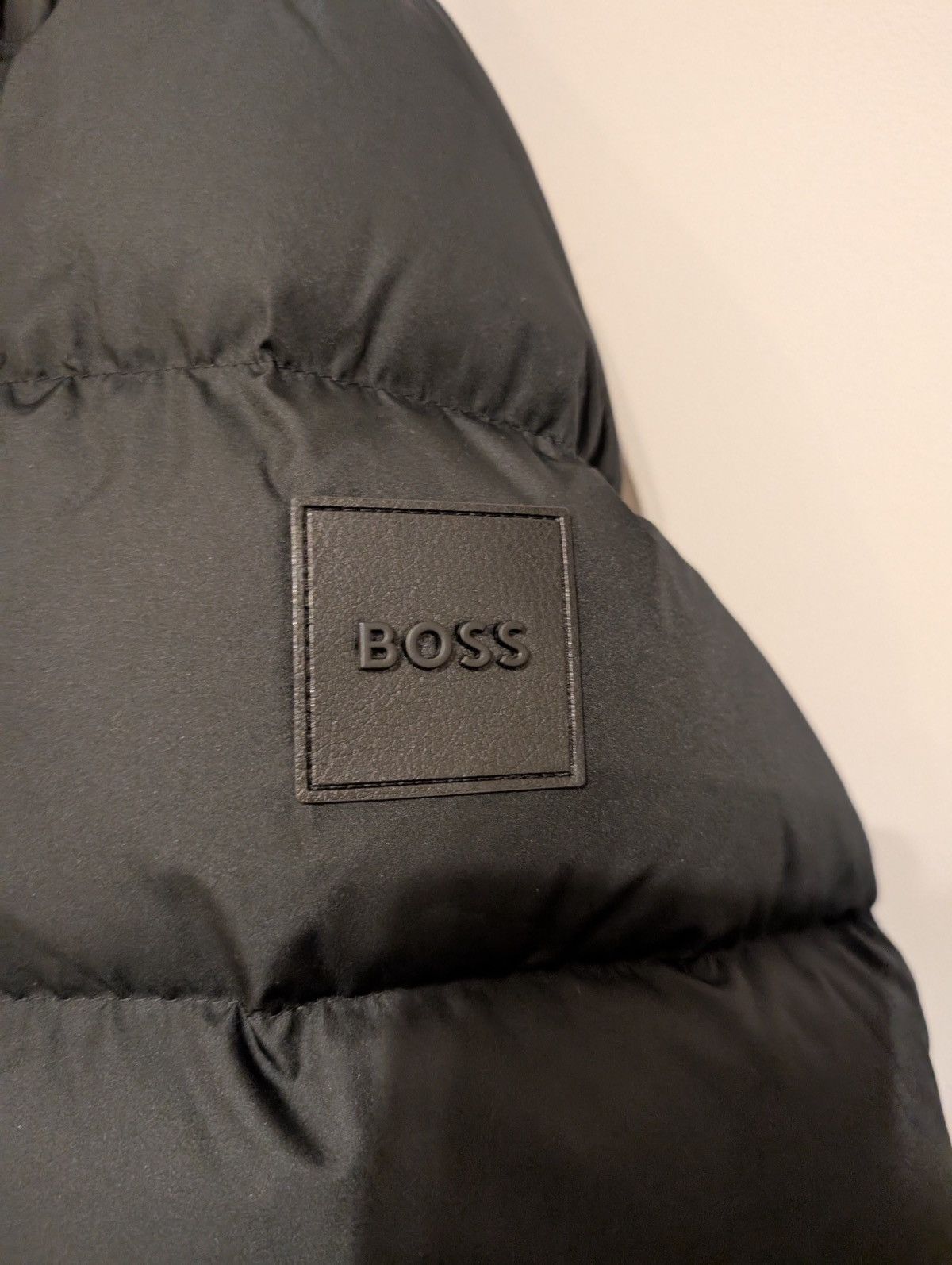Hugo Boss BOSS Down Jacket – Size 52 – Brand New, Never Worn Size US L / EU 52-54 / 3 - 2 Thumbnail