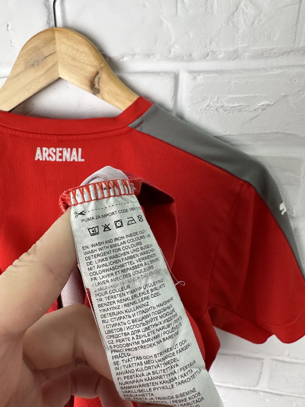 Puma PUMA ARSENAL 16/17 Training Soccer Jersey Shirt Size US S / EU 44-46 / 1 - 12 Thumbnail