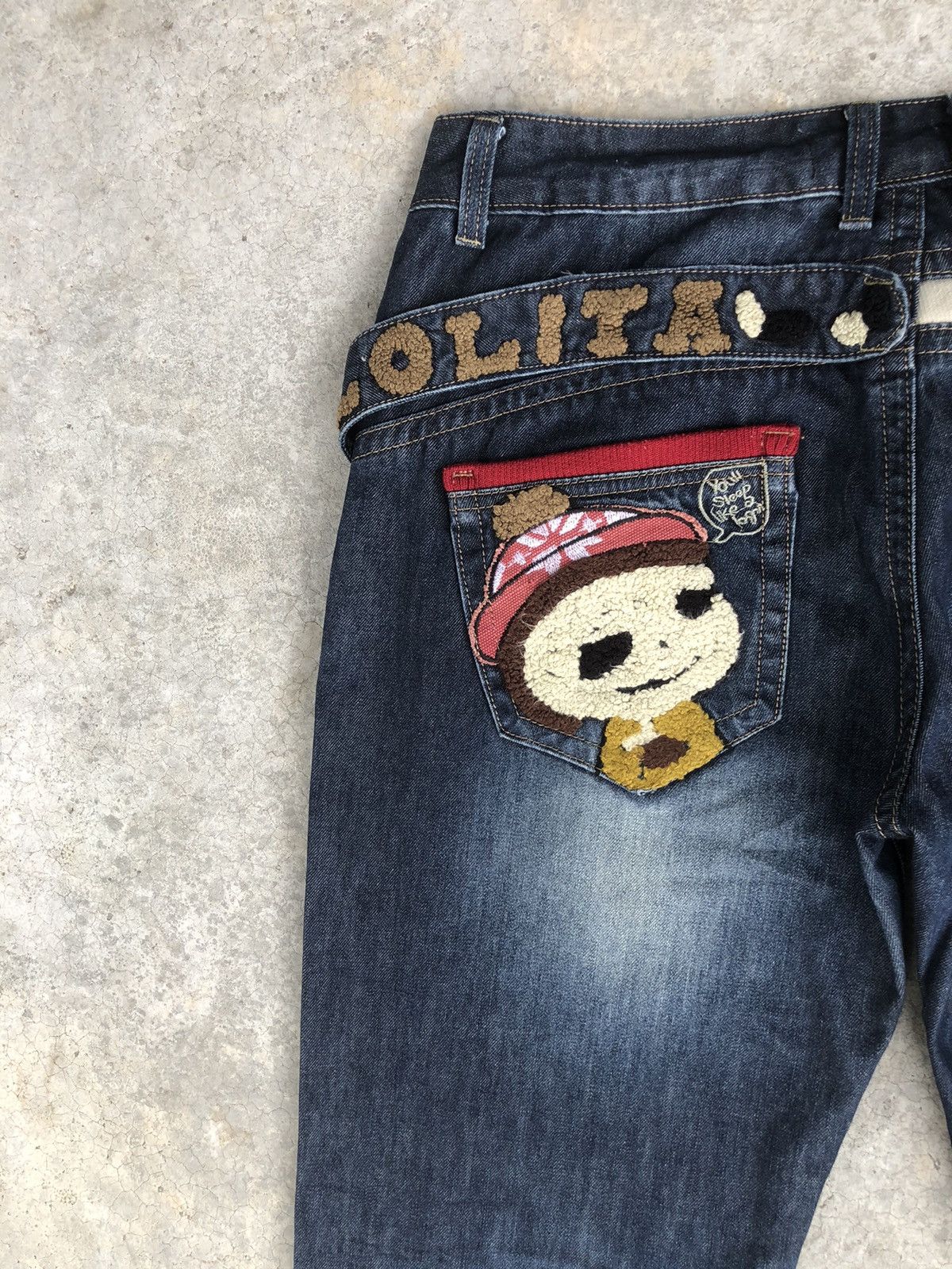 Japanese Brand Yoshitomo Nara Kurijyua Lolita Dog Distressed Size US 34 / EU 50 - 9 Thumbnail