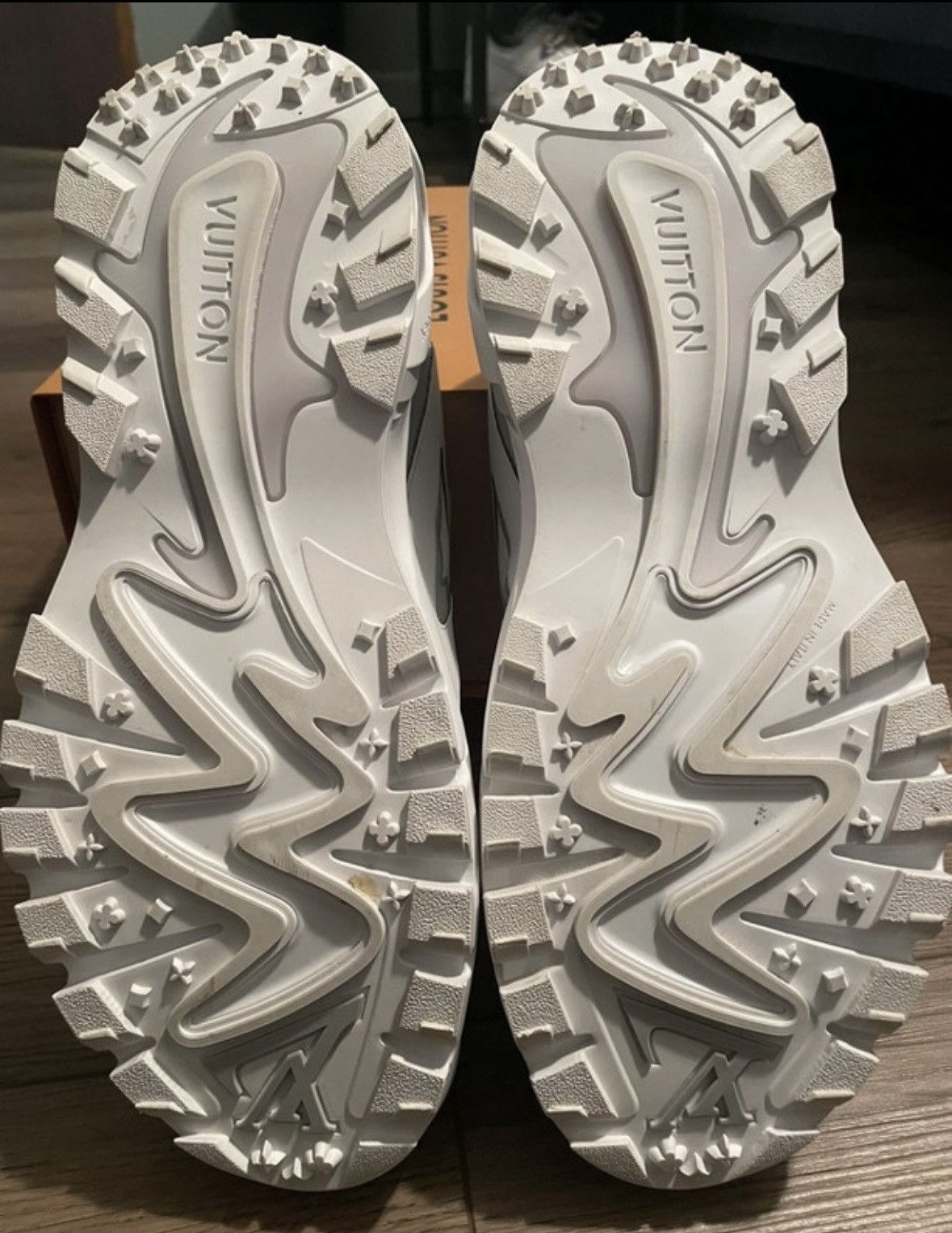 Louis Vuitton Louis Vuitton Tactic Runner White Size US 11 / EU 44 - 6 Thumbnail