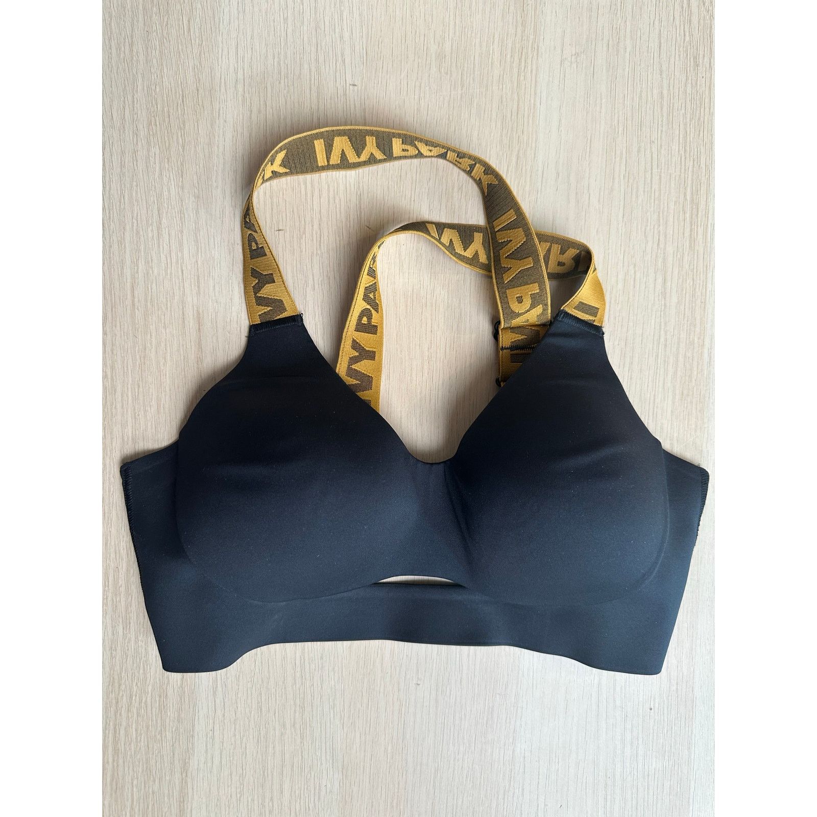 Ivy Park Adidas x Ivy Park Black and Gold Sports Bra - Size S - Mint Size S / US 4 / IT 40 - 1 Thumbnail