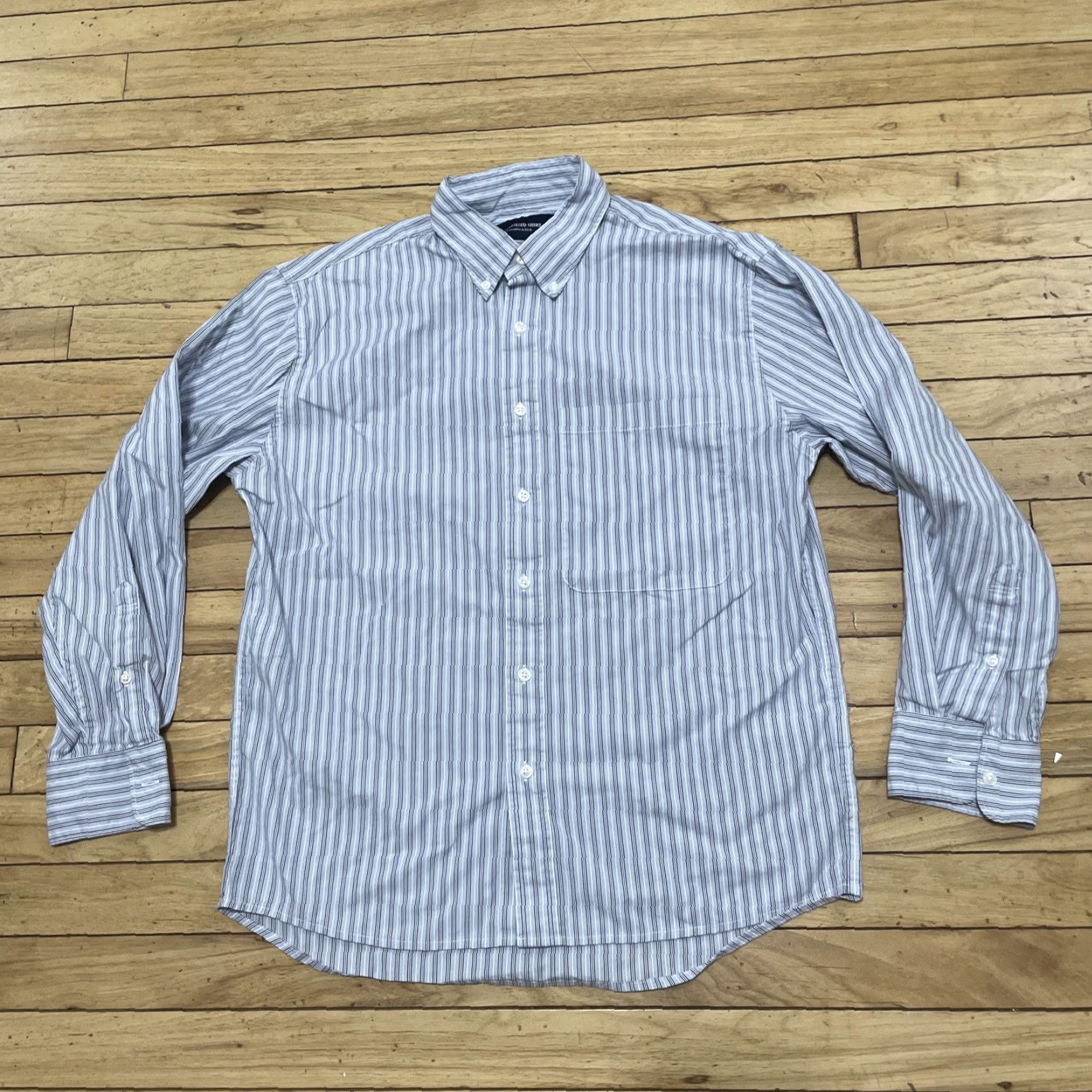 Abercrombie & Fitch VINTAGE Abercrombie & Fitch 90s Oversized Shirt Mens XS Blue Striped Long Sleeve Button-Up 42" Casual Mens Blue Striped Shirt Size US XS / EU 42 / 0 - 2 Thumbnail