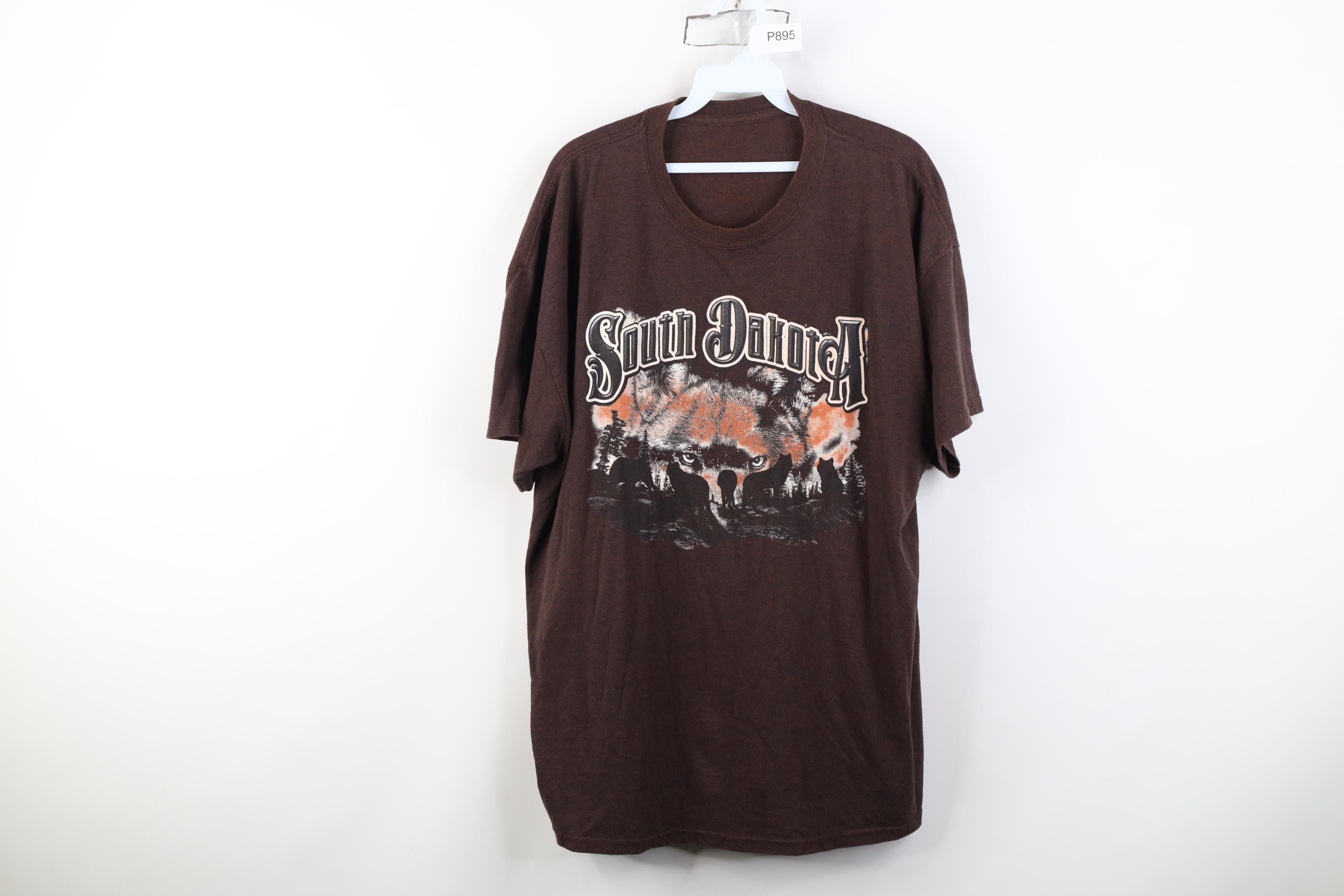 Vintage Vintage 90s Y2K Streetwear South Dakota Wolf Nature T-Shirt Size US XL / EU 56 / 4 - 1 Thumbnail
