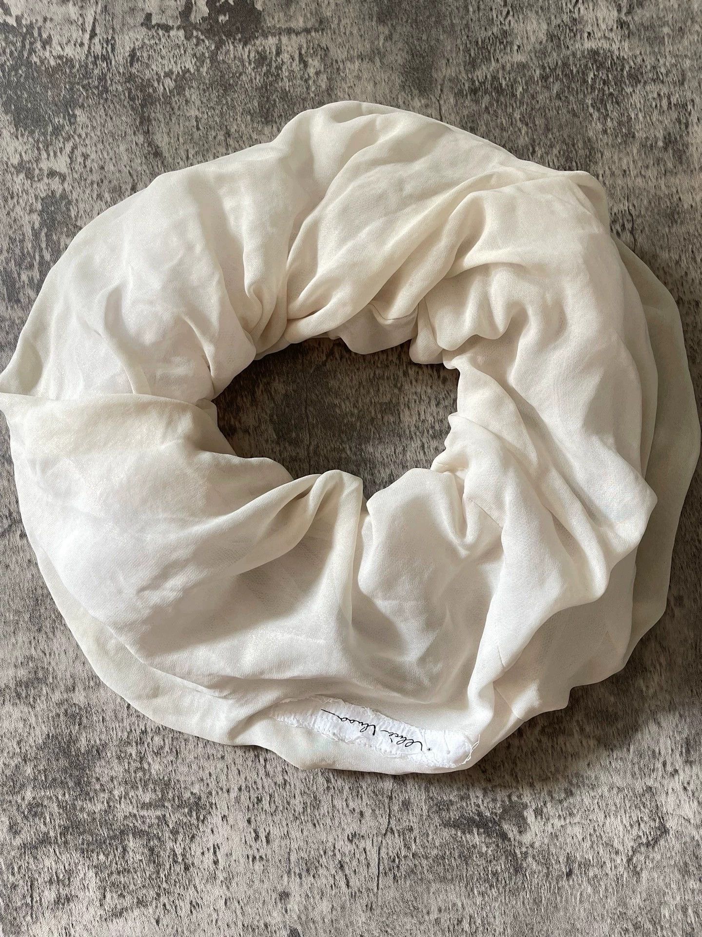 Other alice auaa Runway Scarf & Beanie (Beige Sheen/Black Sheer) Size ONE SIZE - 2 Thumbnail
