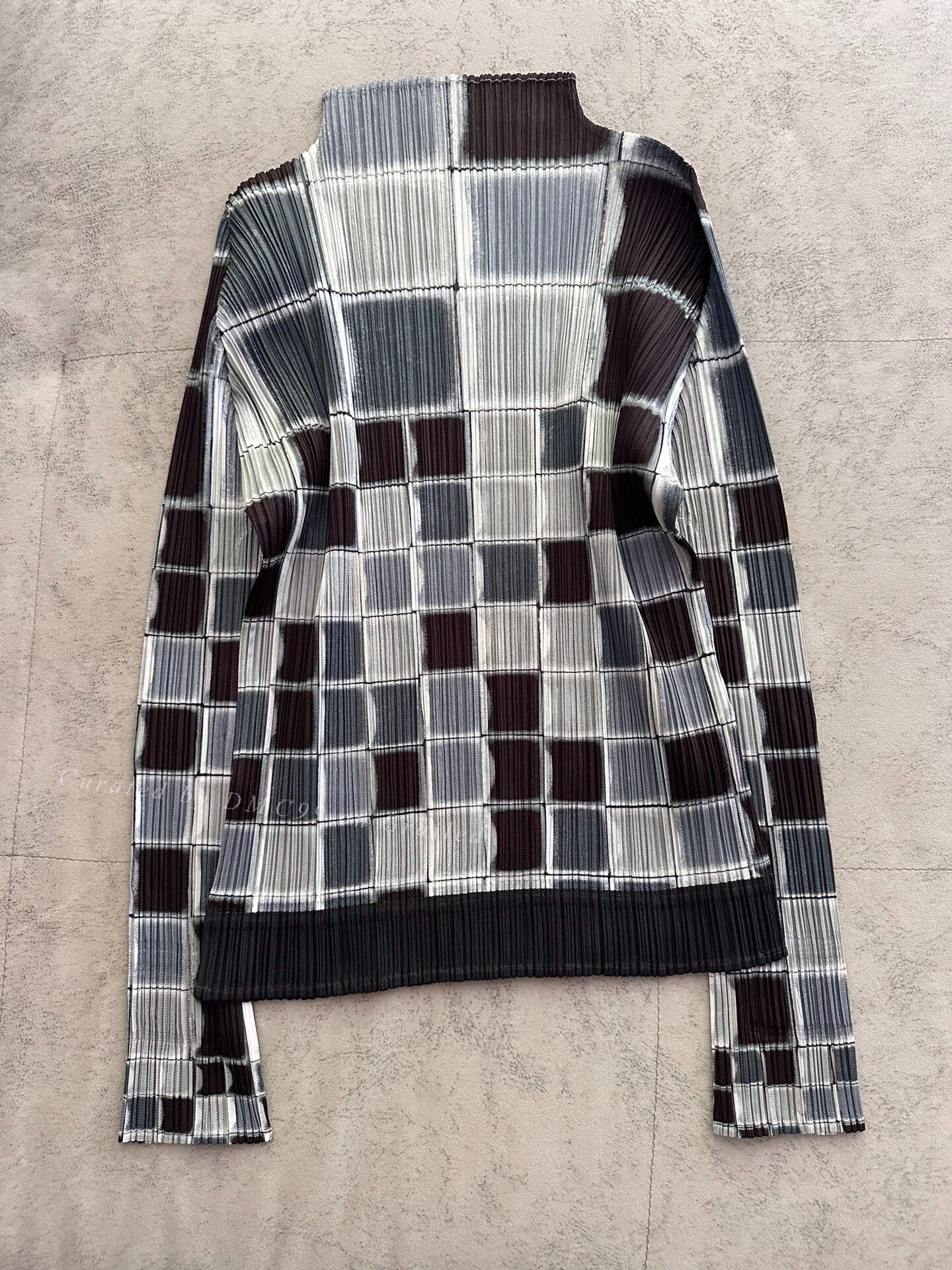 Pleats Please Issey Miyake Issey Miyake Pleats Please Pleated Top Size XL / US 12-14 / IT 48-50 - 1 Thumbnail