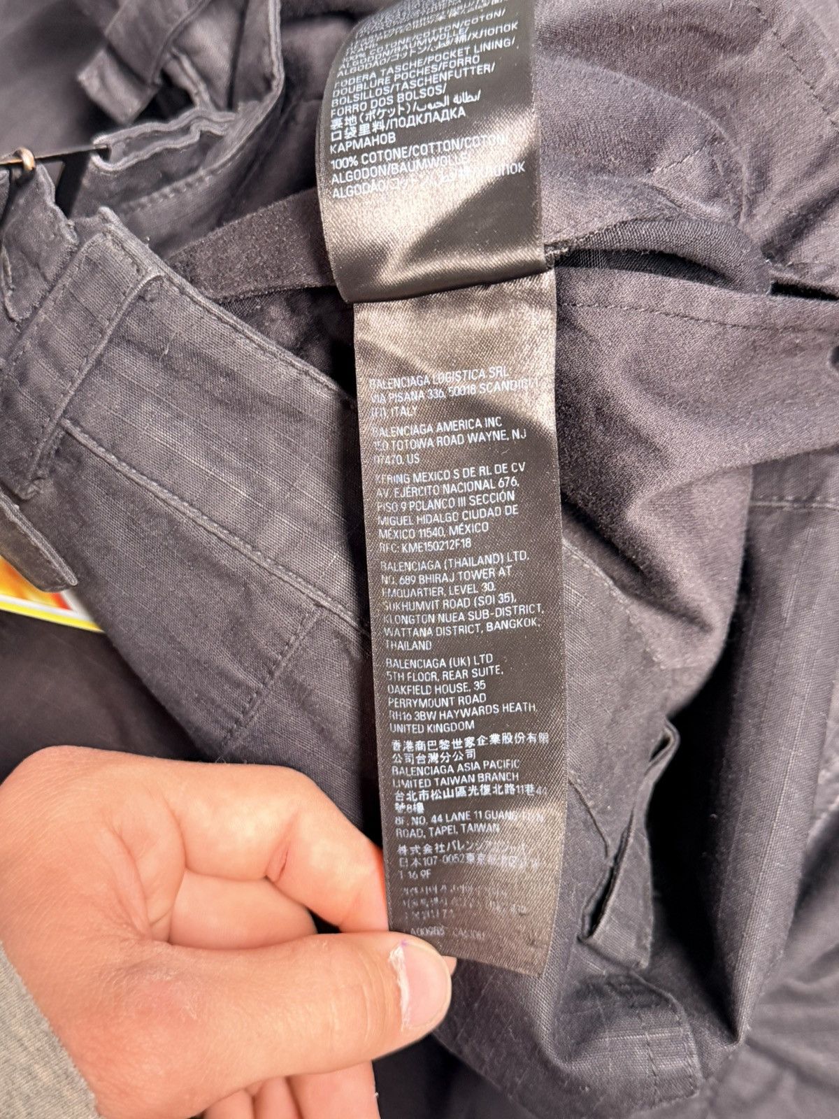 Balenciaga Balenciaga cargo Flared Pants Size US 34 / EU 50 - 10 Thumbnail