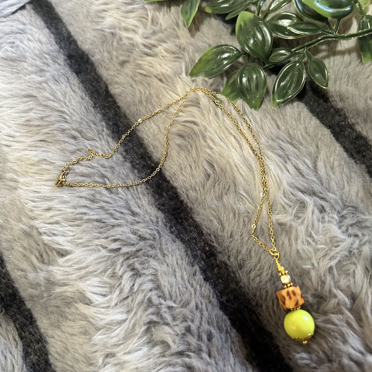 Handmade Handcrafted vintage bead drop pendant on chain necklace Size ONE SIZE - 6 Thumbnail