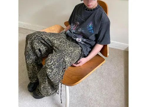 VIBE Stylish Leopard Print Cargo Pants Size US 28 / EU 44 - 2 Thumbnail