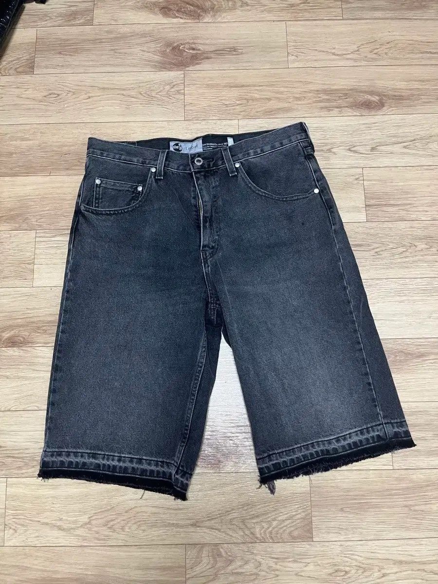 Levi's Levi’s silver tab loose shorts Size US 32 / EU 48 - 1 Thumbnail