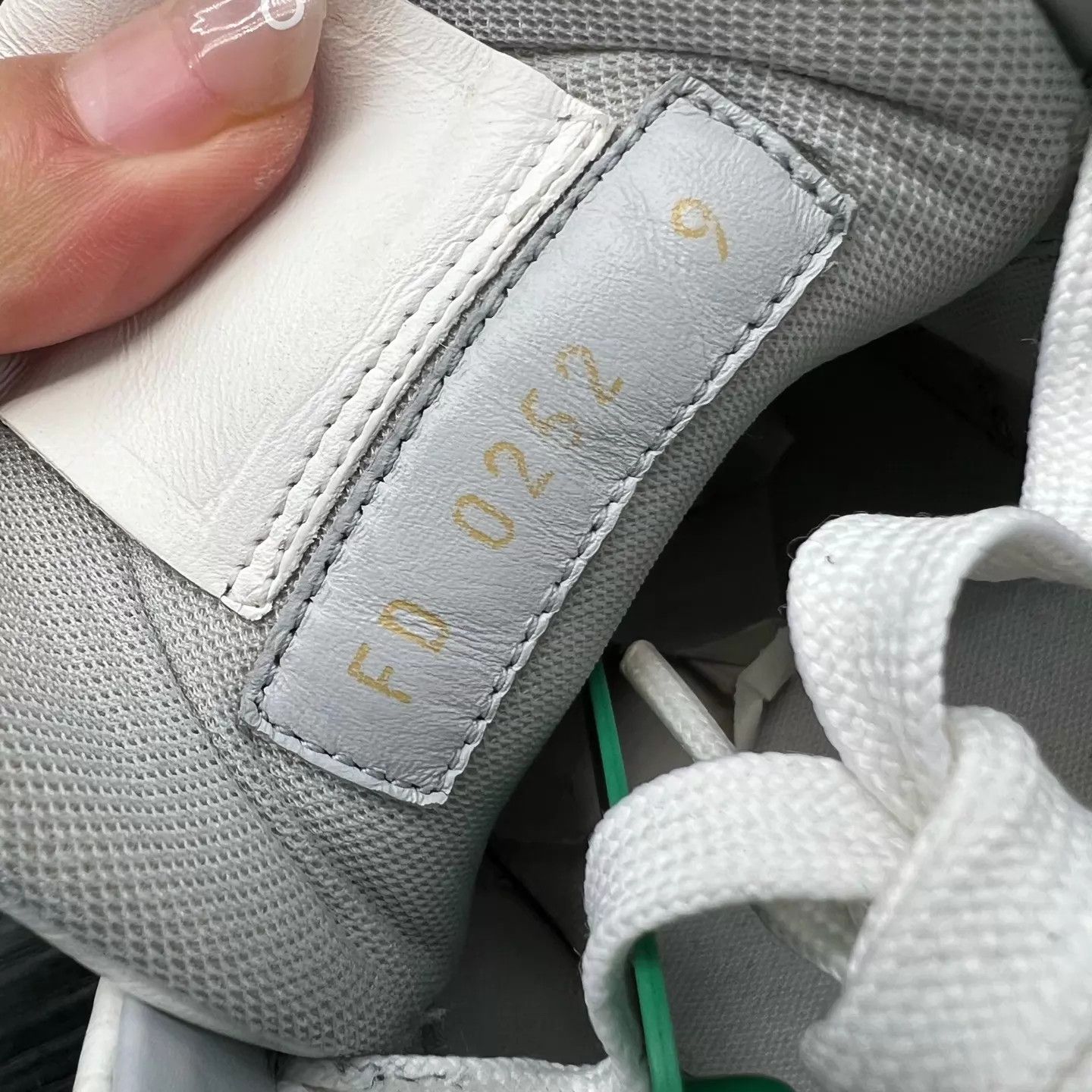 Louis Vuitton LV Trainer White Cement US9/EU43 New Size US 10 / EU 43 - 4 Thumbnail
