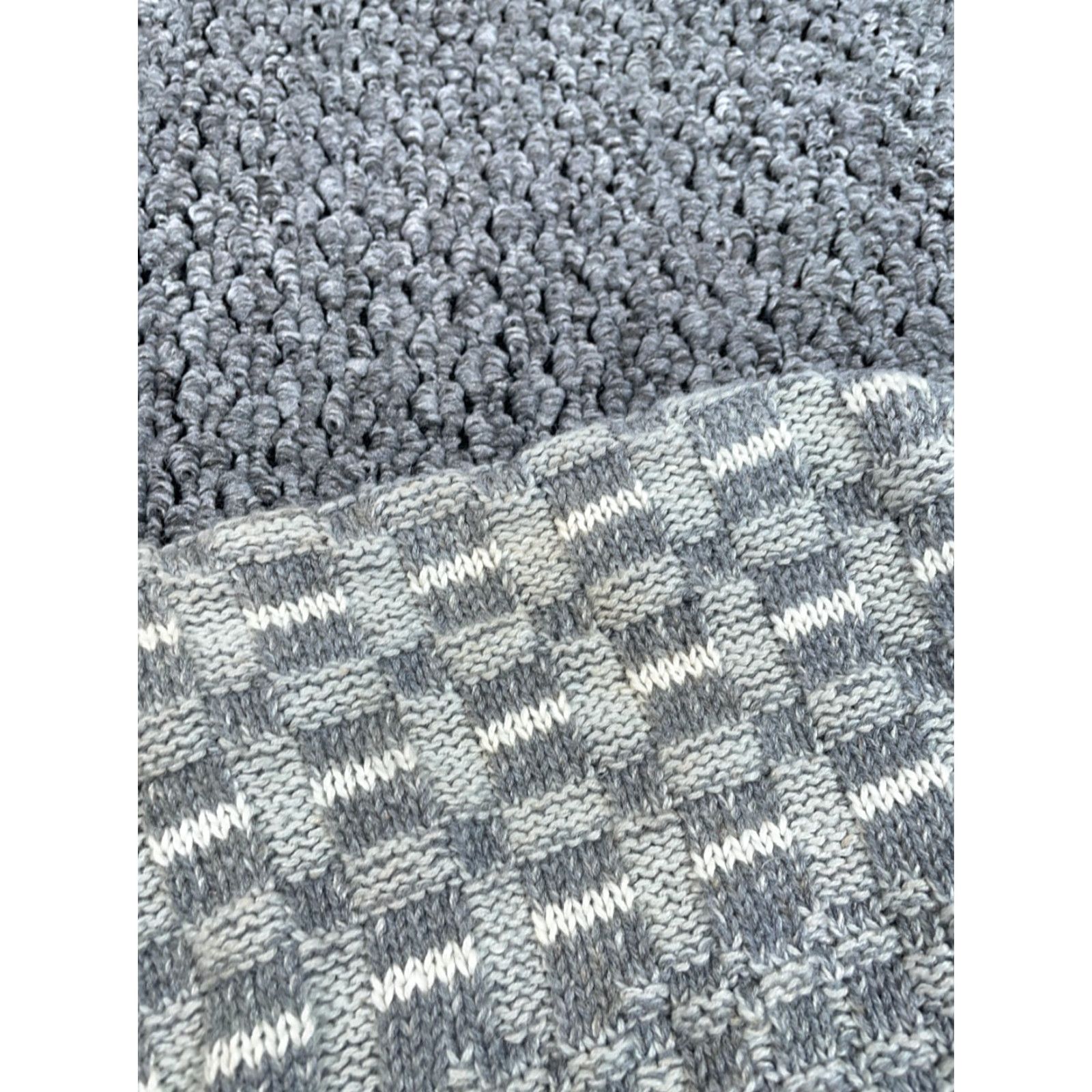 Vintage VTG Studio Cardigan Check Pattern Heavyweight Gray Adult Large Mens Size US L / EU 52-54 / 3 - 6 Thumbnail