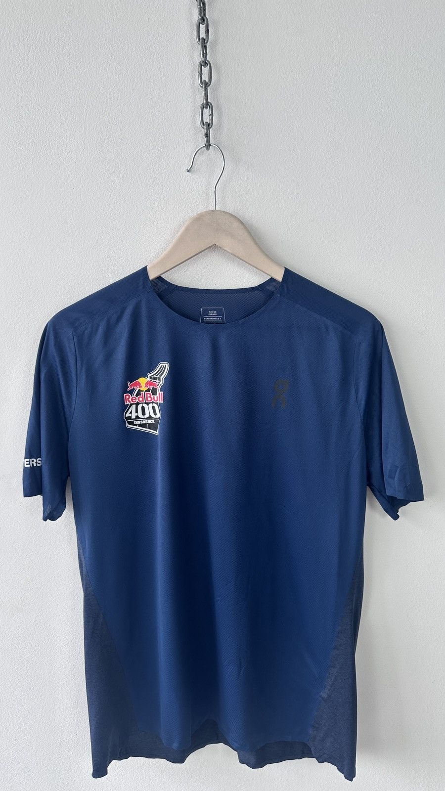 On On Running Performance T-Shirt Red Bull 400 Event Racing Top Size US M / EU 48-50 / 2 - 5 Thumbnail