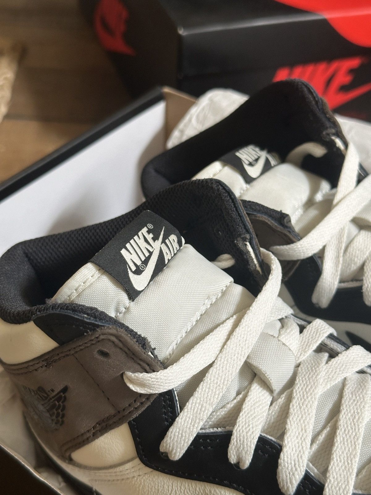 Jordan Brand Jordan 1 Retro OG High Dark Mocha Size US 11.5 / EU 44-45 - 11 Thumbnail