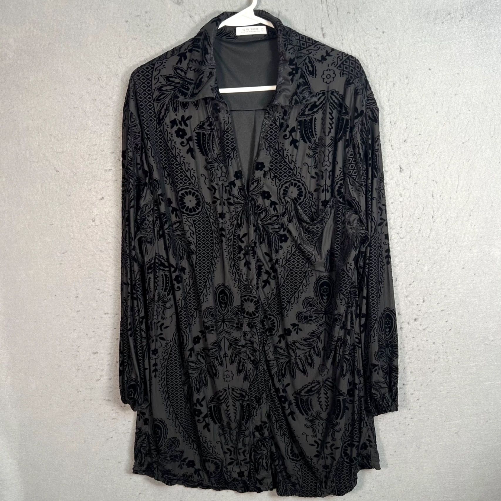 Vintage VINTAGE 12th Tribe Dress Womens Large Black Velvet Patterned Long Sleeve Shirt Size L / US 10 / IT 46 - 2 Thumbnail