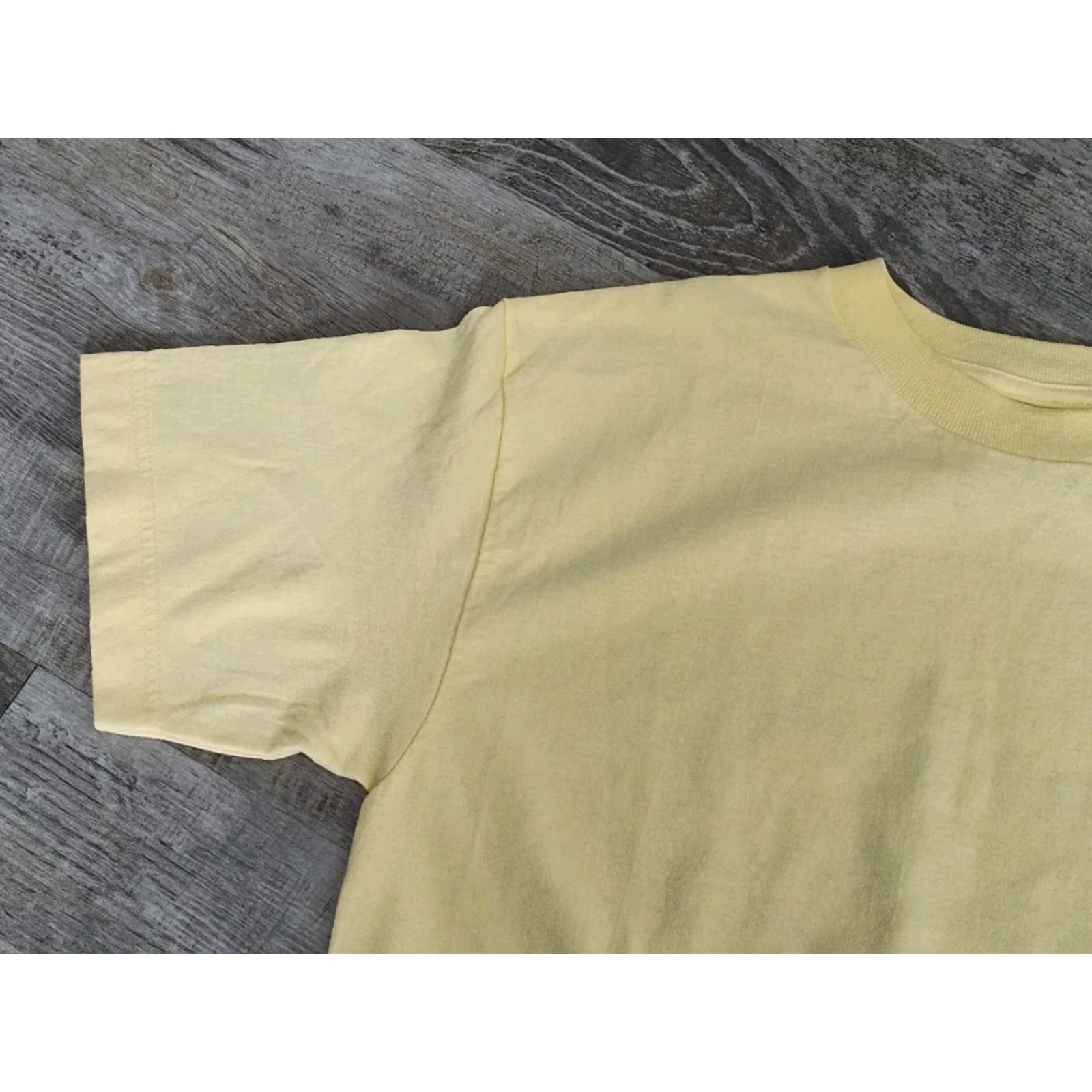 Vintage Vintage Jimmy Buffett Margaritaville 2002 Las Vegas Graphic T-Shirt Men M Yellow Beach Music Summer Size US M / EU 48-50 / 2 - 5 Thumbnail