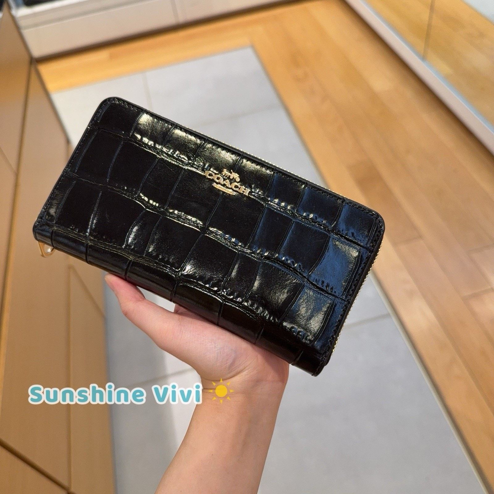 Coach NWT Coach Long Zip Around Wallet CT083 Crocodile Black Size ONE SIZE - 8 Thumbnail